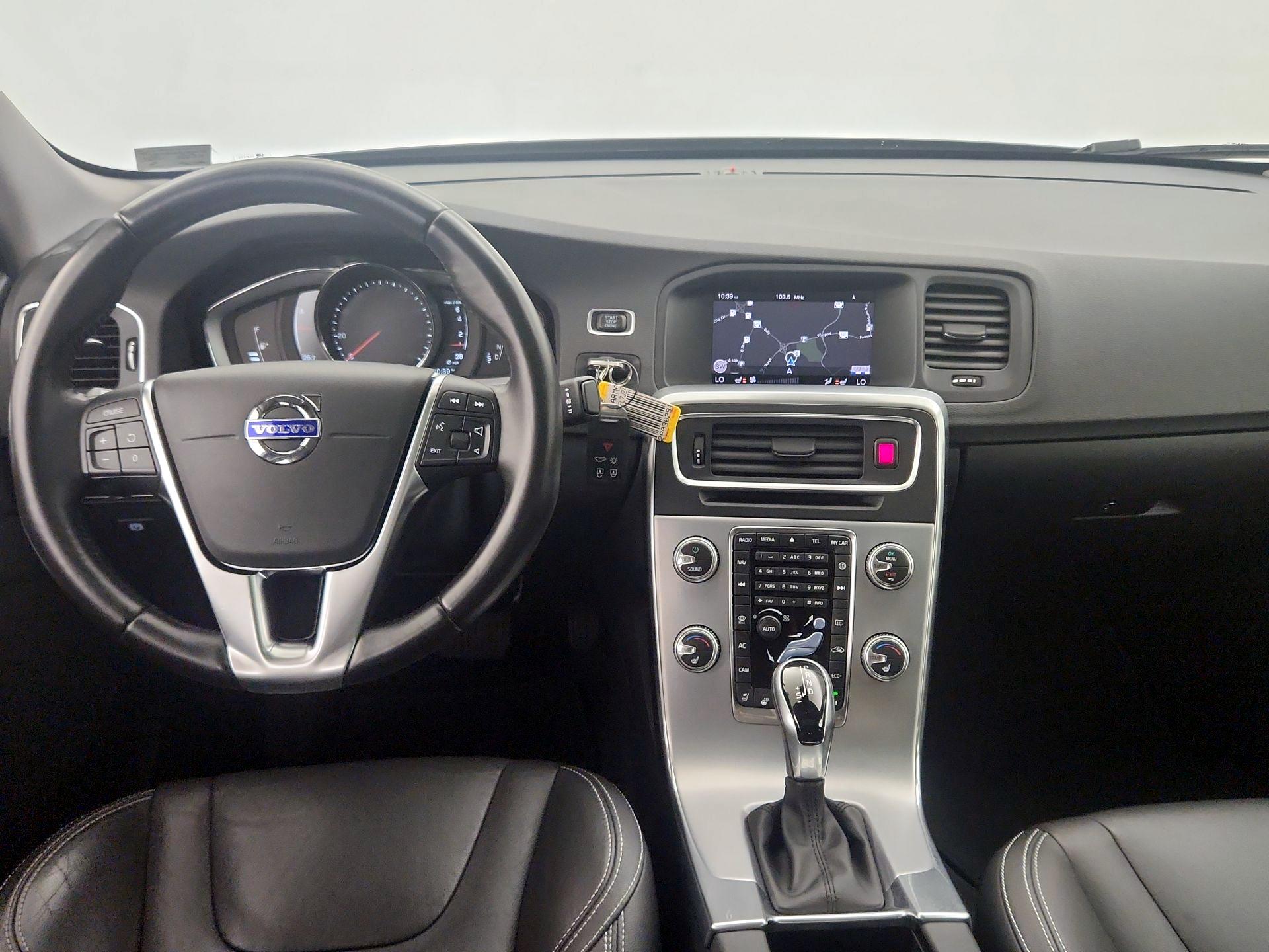 Thumbnail: 2018 Volvo S60 - 9