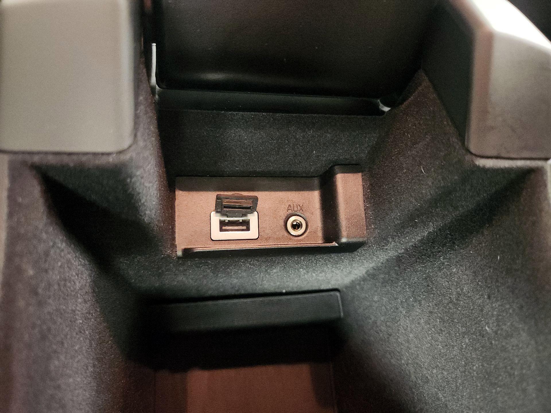 Thumbnail: 2018 Volvo S60 - 19