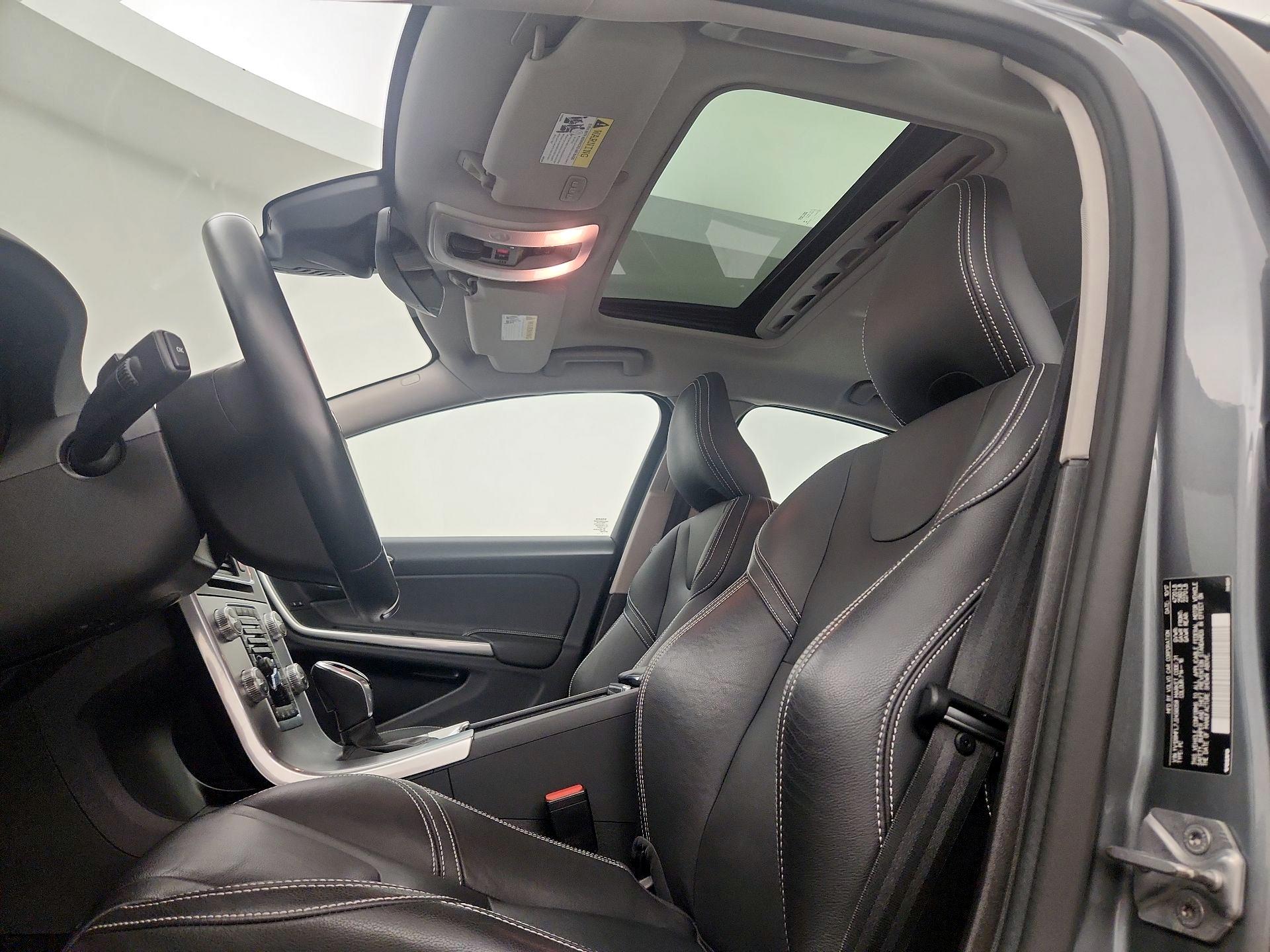 Thumbnail: 2018 Volvo S60 - 20