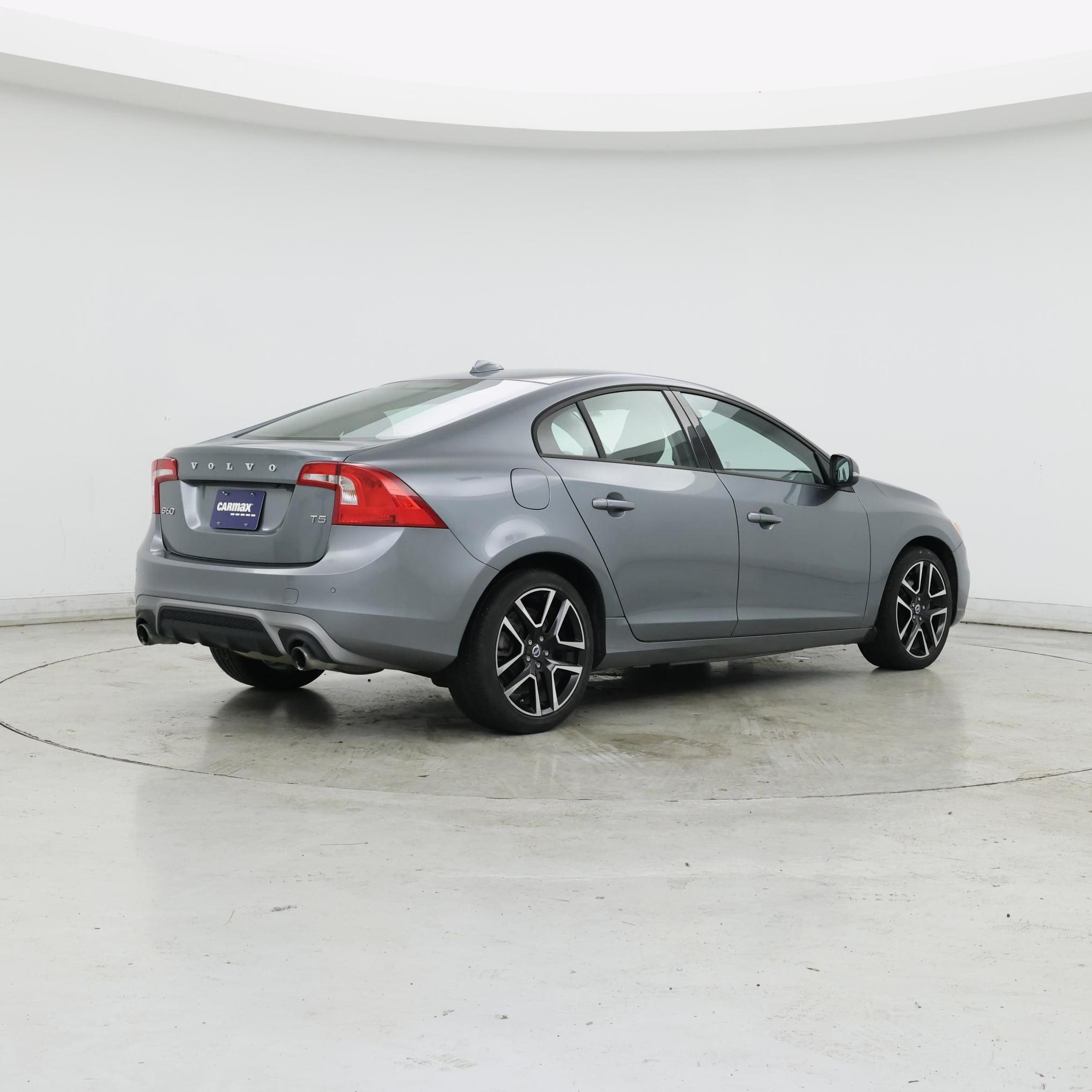 Thumbnail: 2018 Volvo S60 - 8