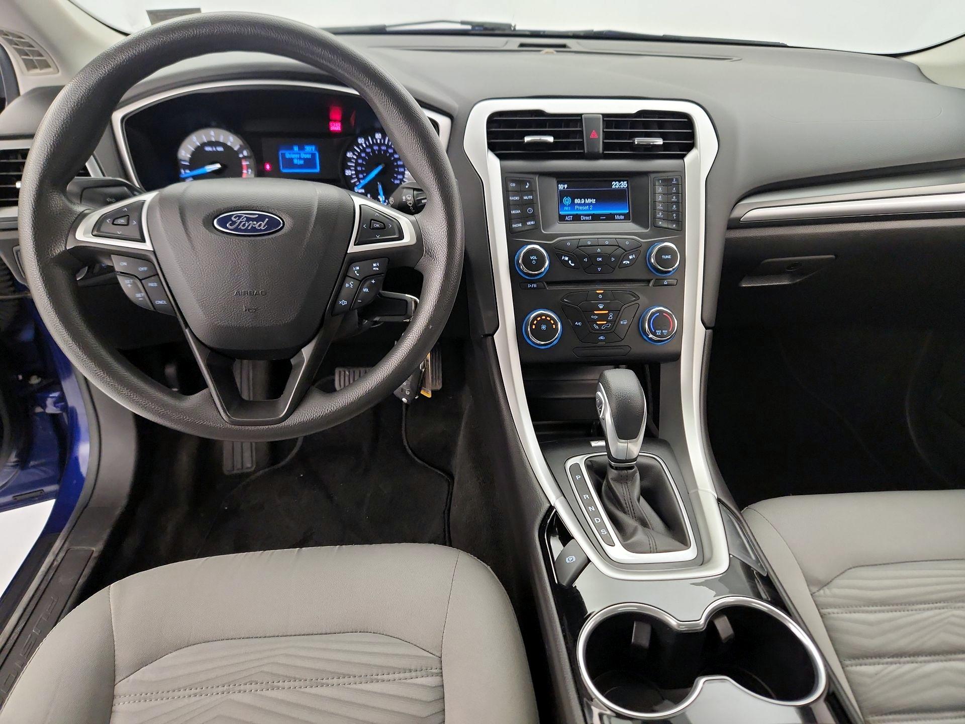Thumbnail: 2016 Ford Fusion - 9