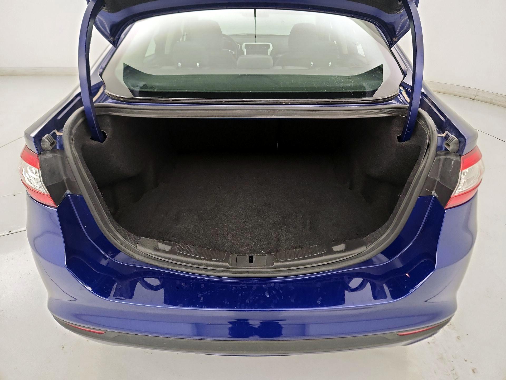 Thumbnail: 2016 Ford Fusion - 20