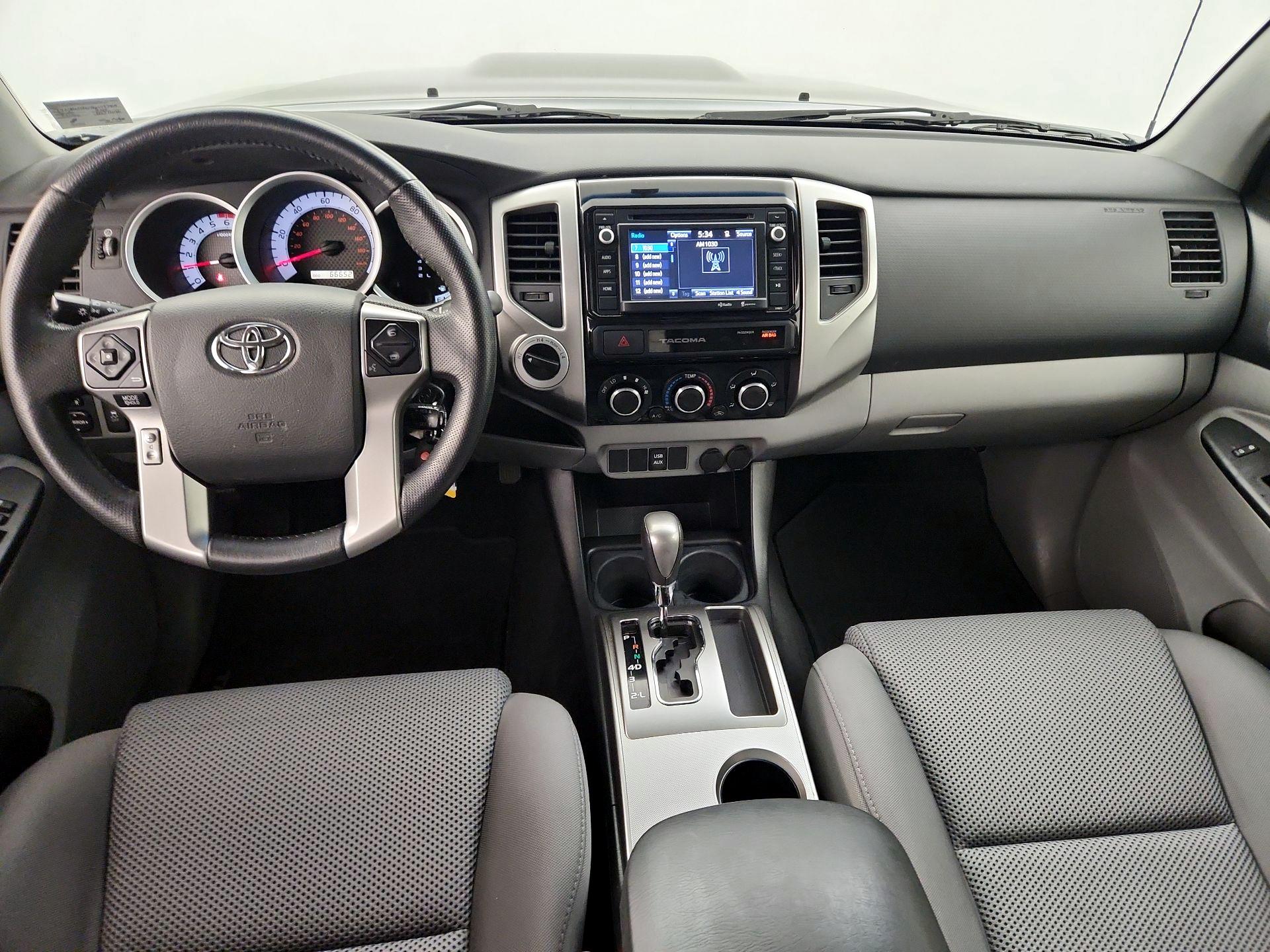 Thumbnail: 2015 Toyota Tacoma - 9