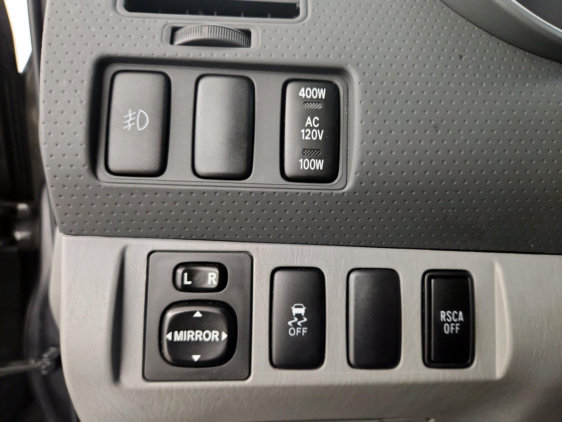 Thumbnail: 2015 Toyota Tacoma - 13