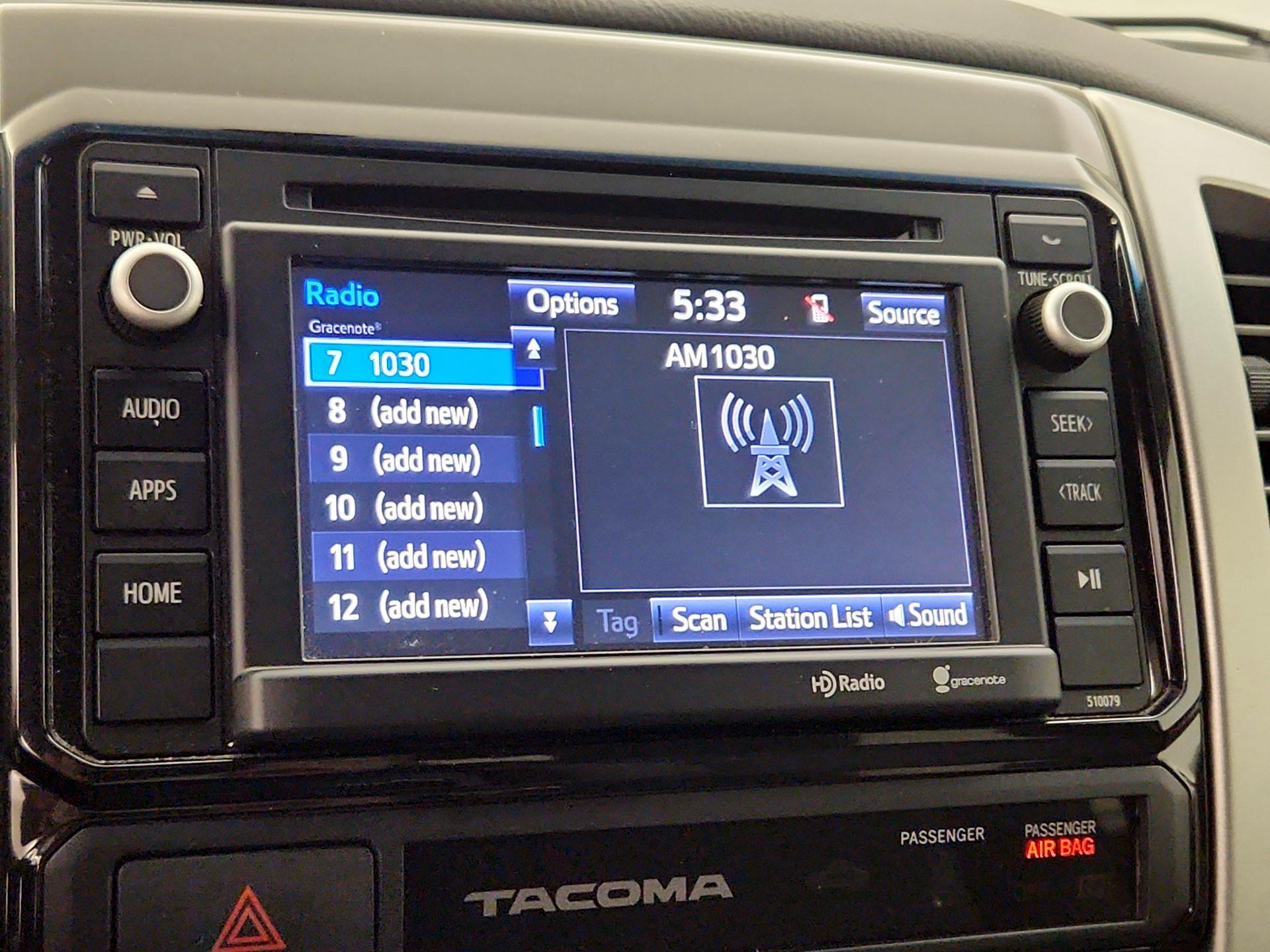 Thumbnail: 2015 Toyota Tacoma - 15