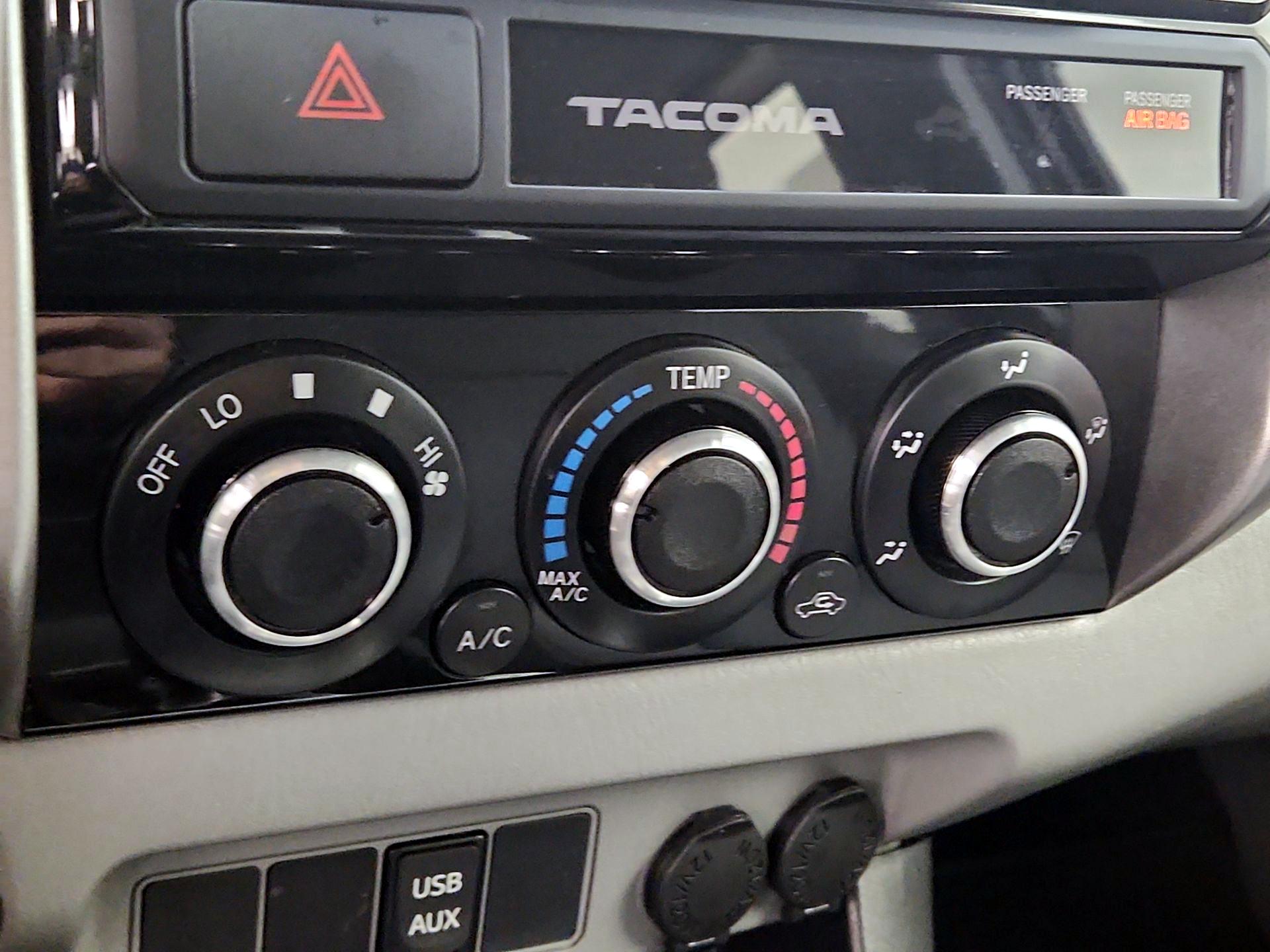 Thumbnail: 2015 Toyota Tacoma - 16