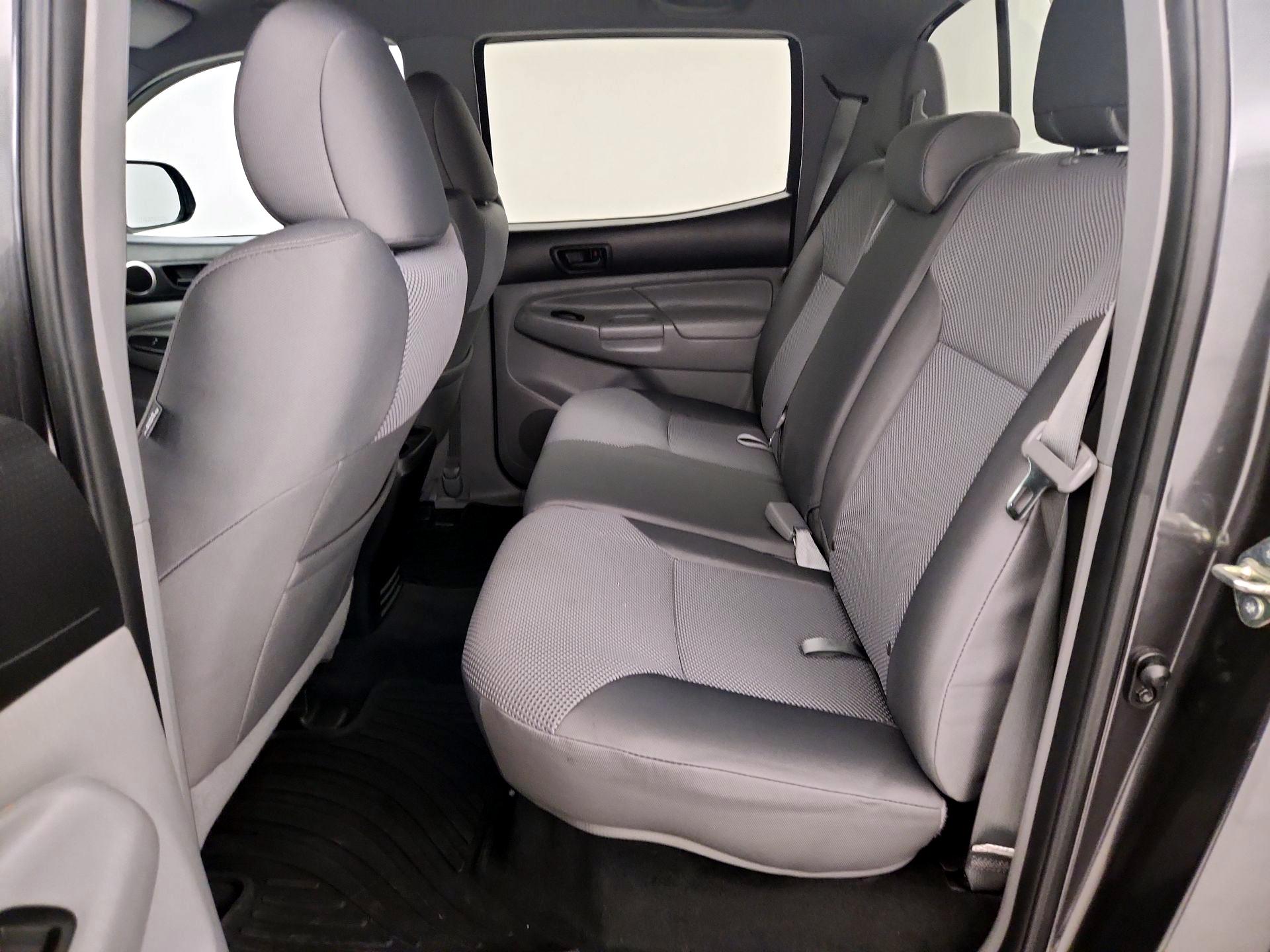 Thumbnail: 2015 Toyota Tacoma - 19