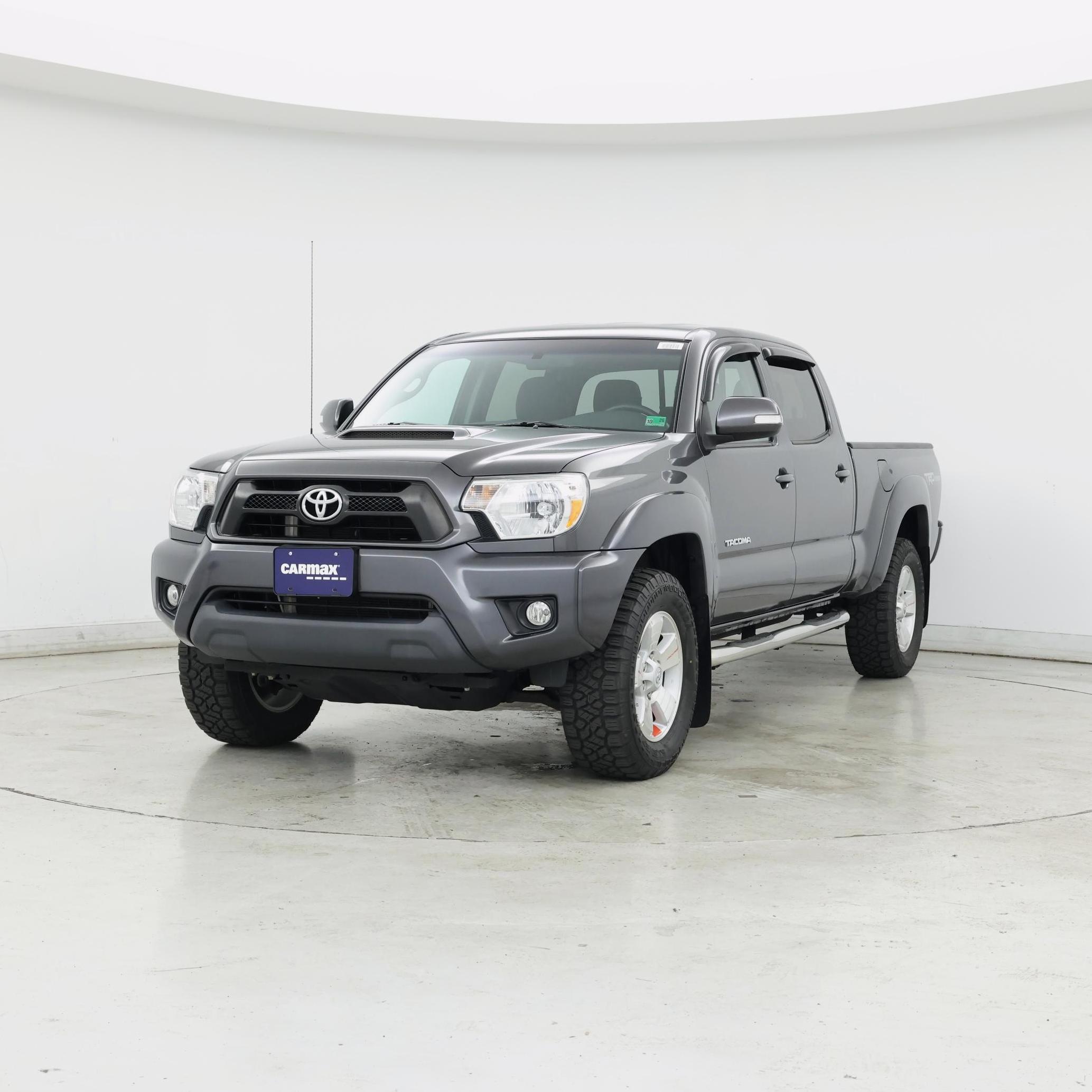 Thumbnail: 2015 Toyota Tacoma - 4