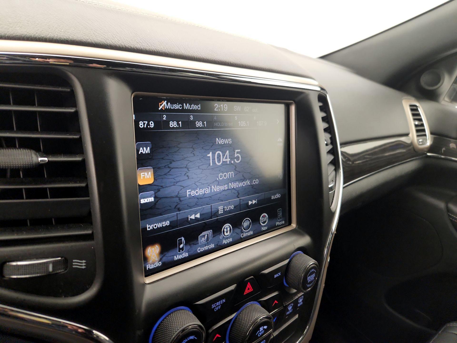 Thumbnail: 2014 Jeep Grand Cherokee - 16