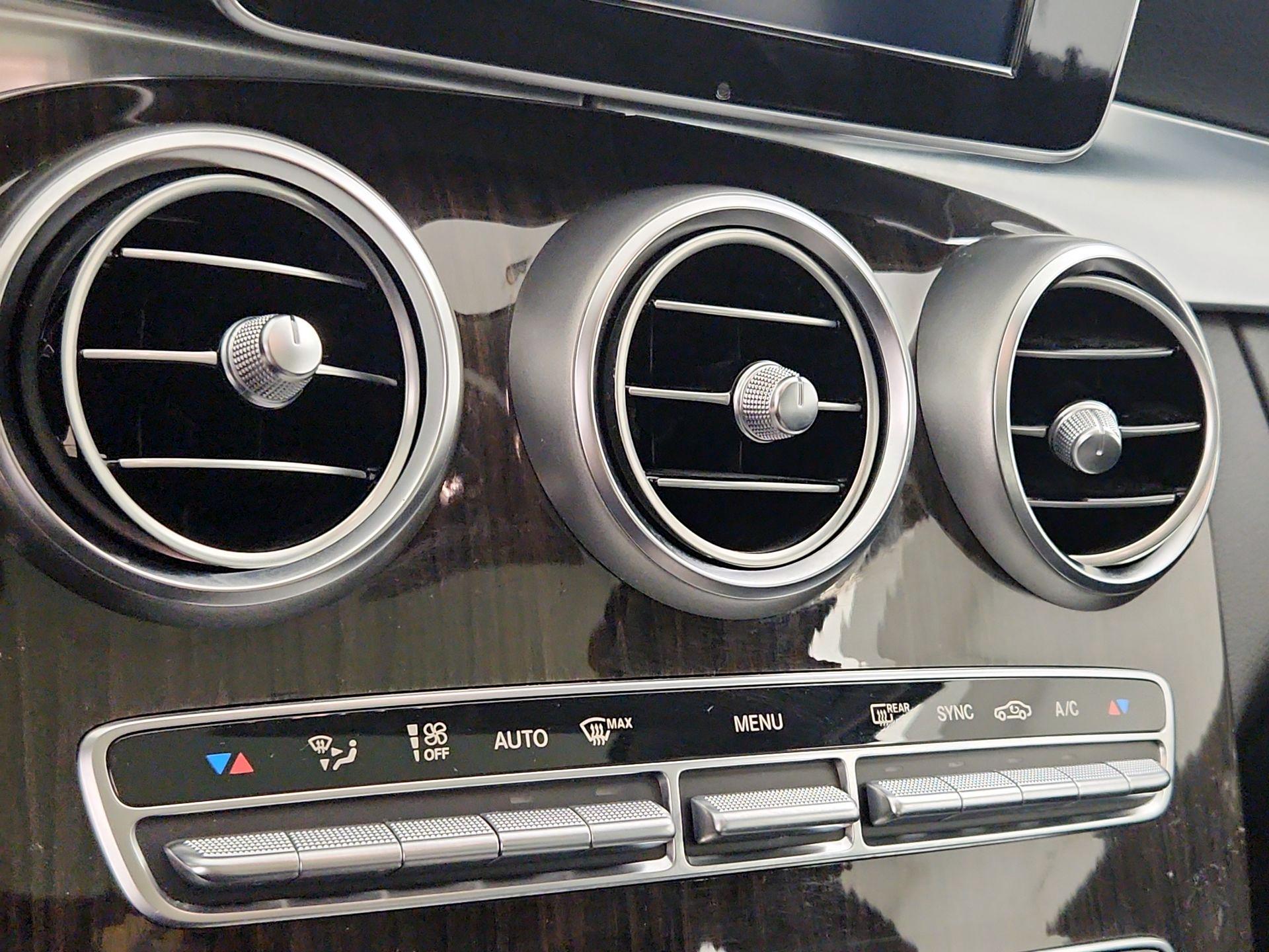 Thumbnail: 2018 Mercedes-Benz C-Class - 16