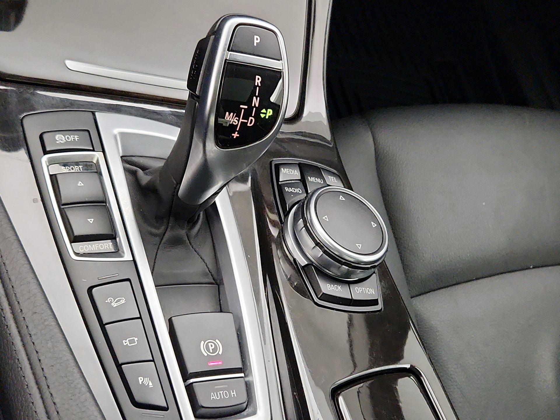 Thumbnail: 2016 BMW 5 Series - 18