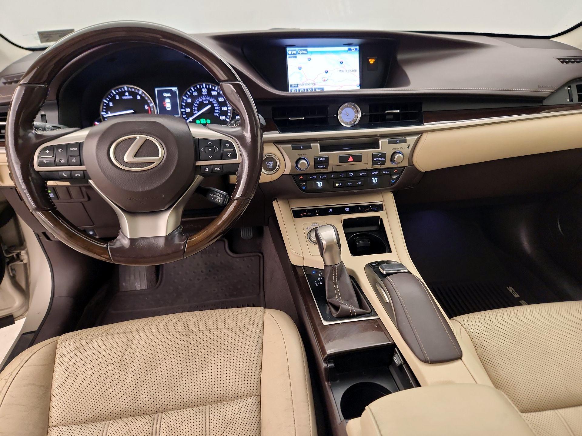 Thumbnail: 2016 Lexus ES - 9