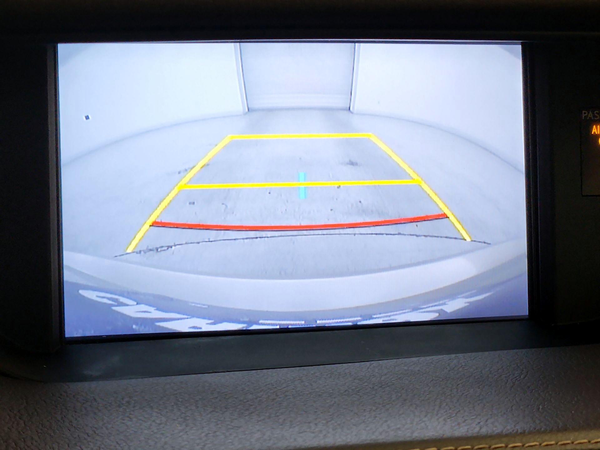 Thumbnail: 2016 Lexus ES - 15