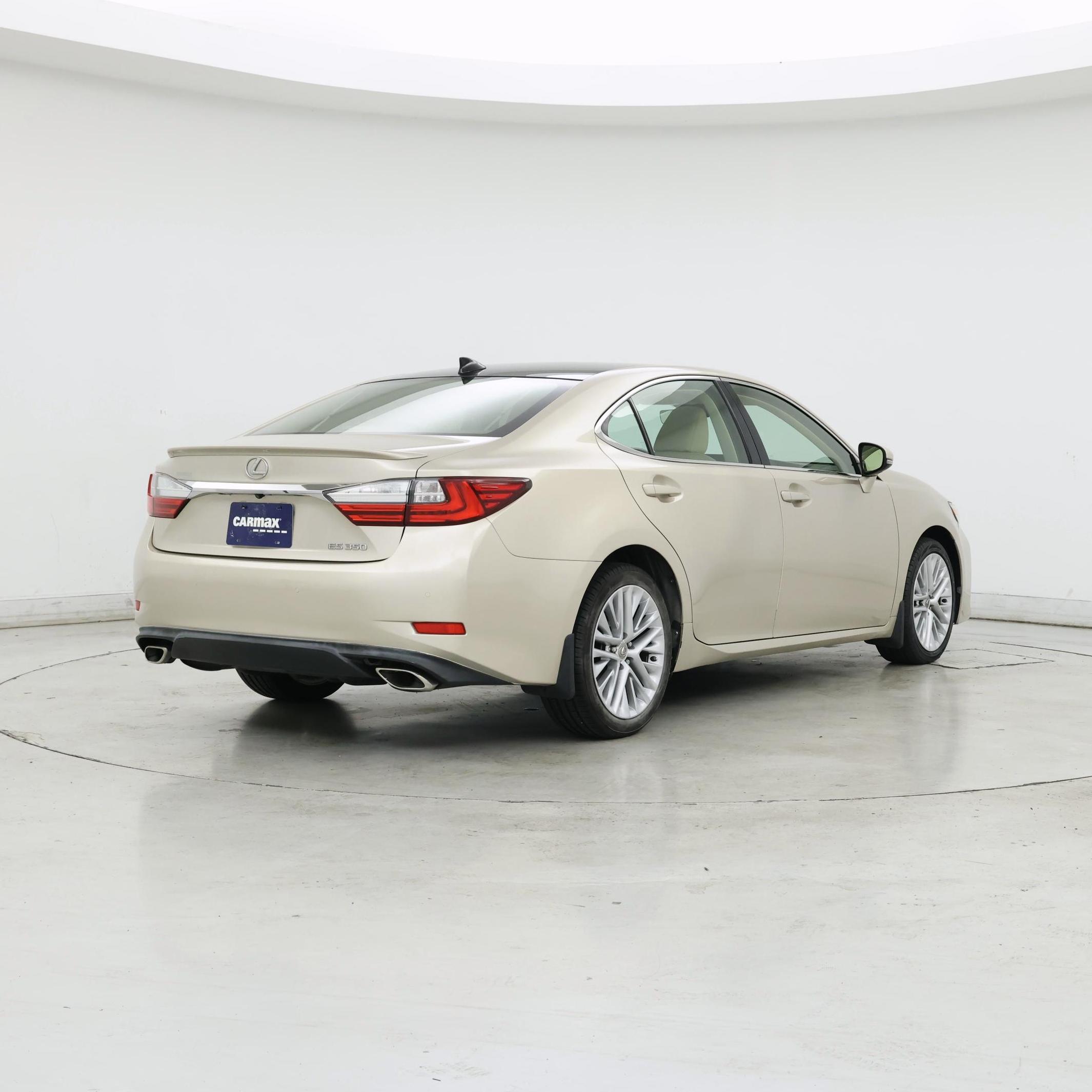 Thumbnail: 2016 Lexus ES - 8