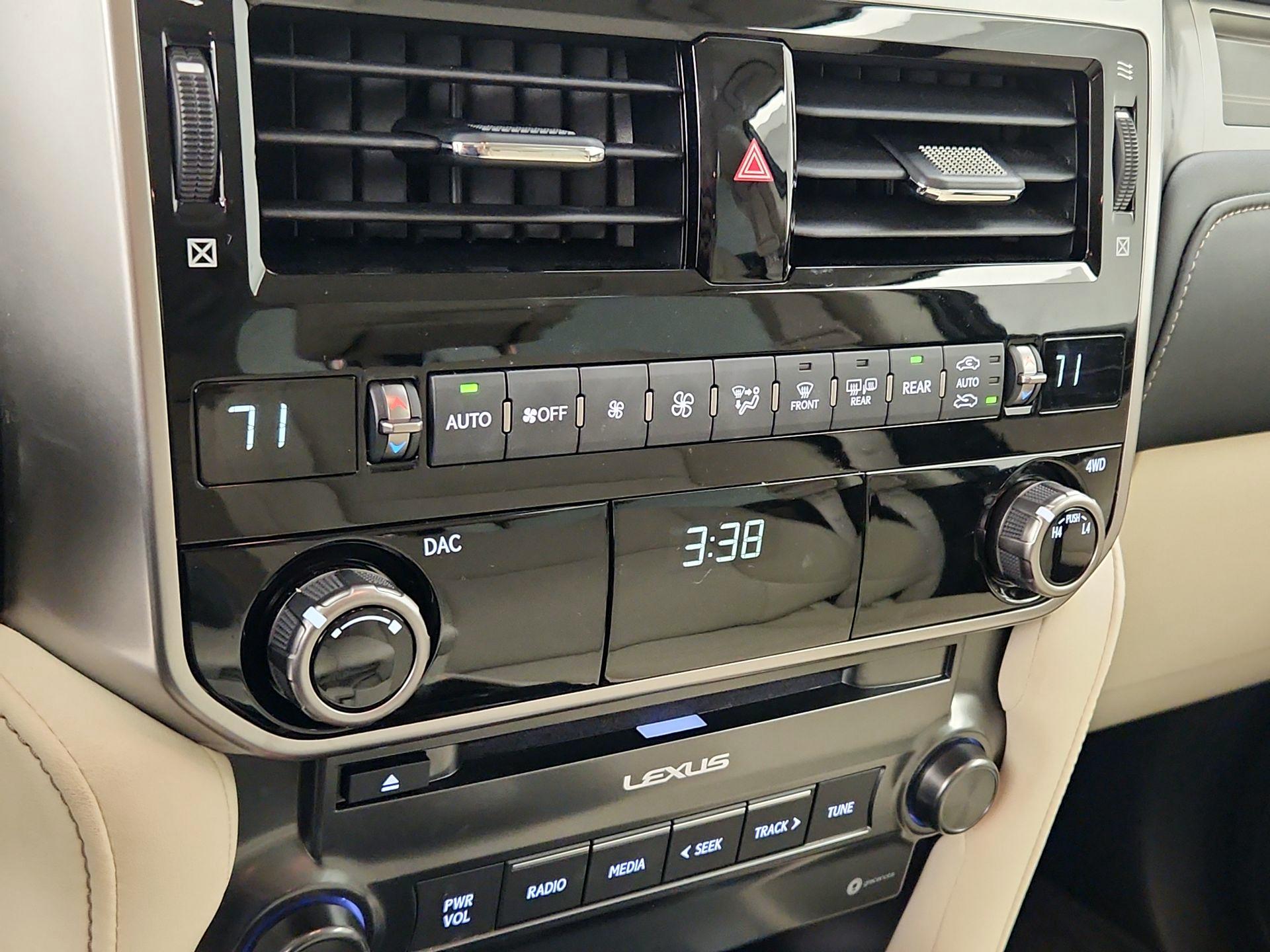 Thumbnail: 2023 Lexus GX - 17