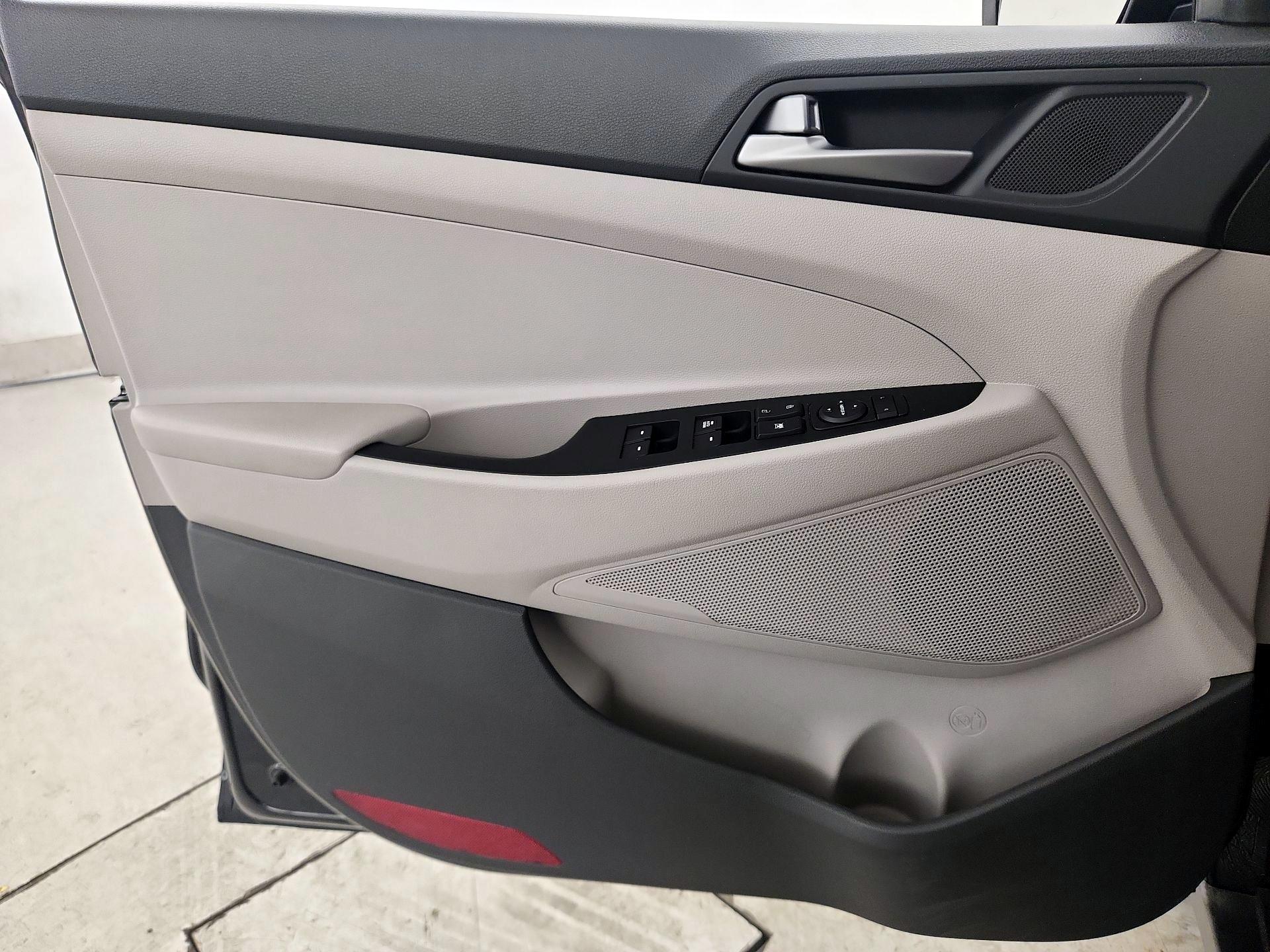 Thumbnail: 2017 Hyundai Tucson - 12