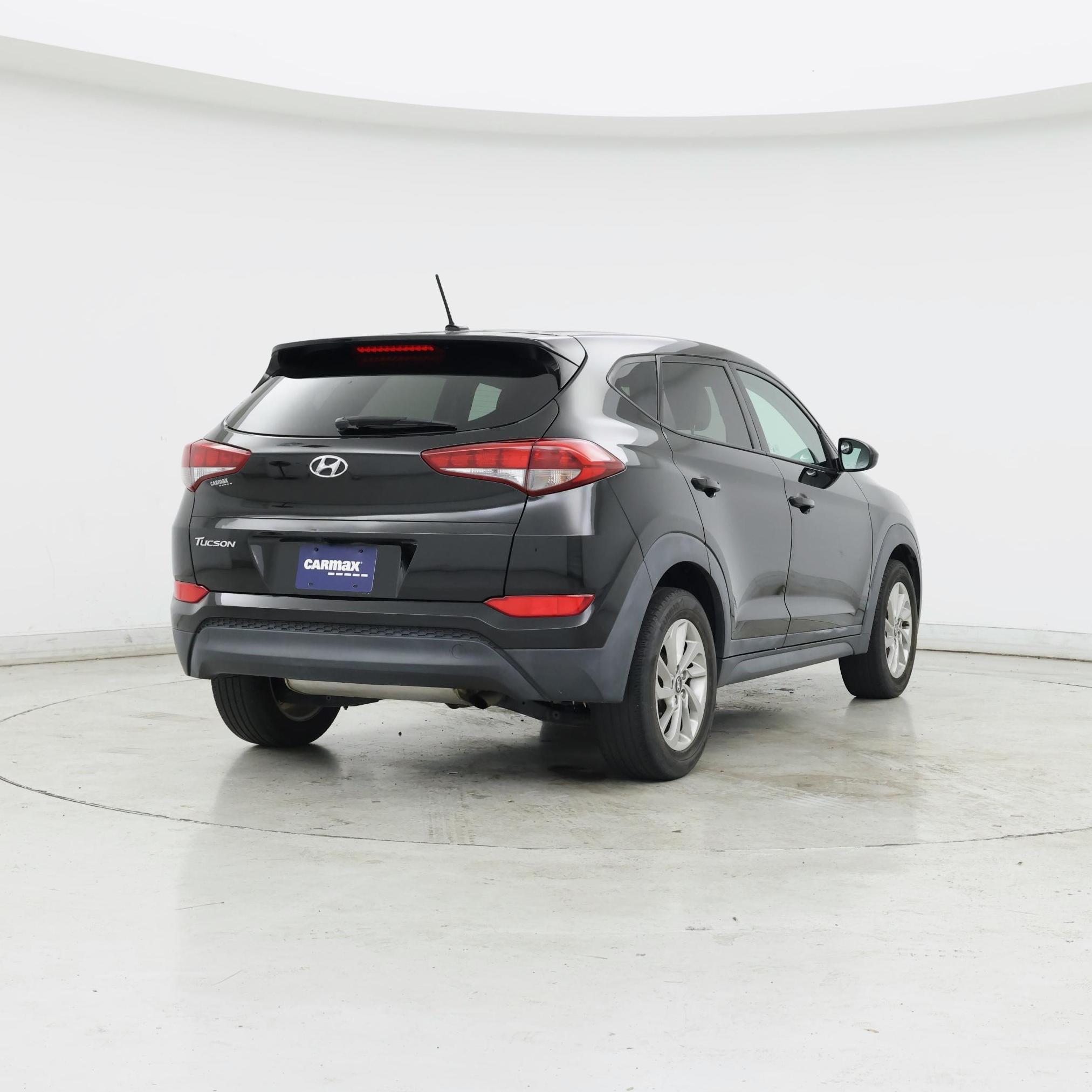 Thumbnail: 2017 Hyundai Tucson - 8