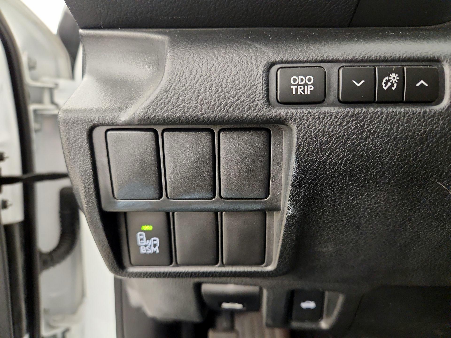 Thumbnail: 2015 Lexus IS - 13