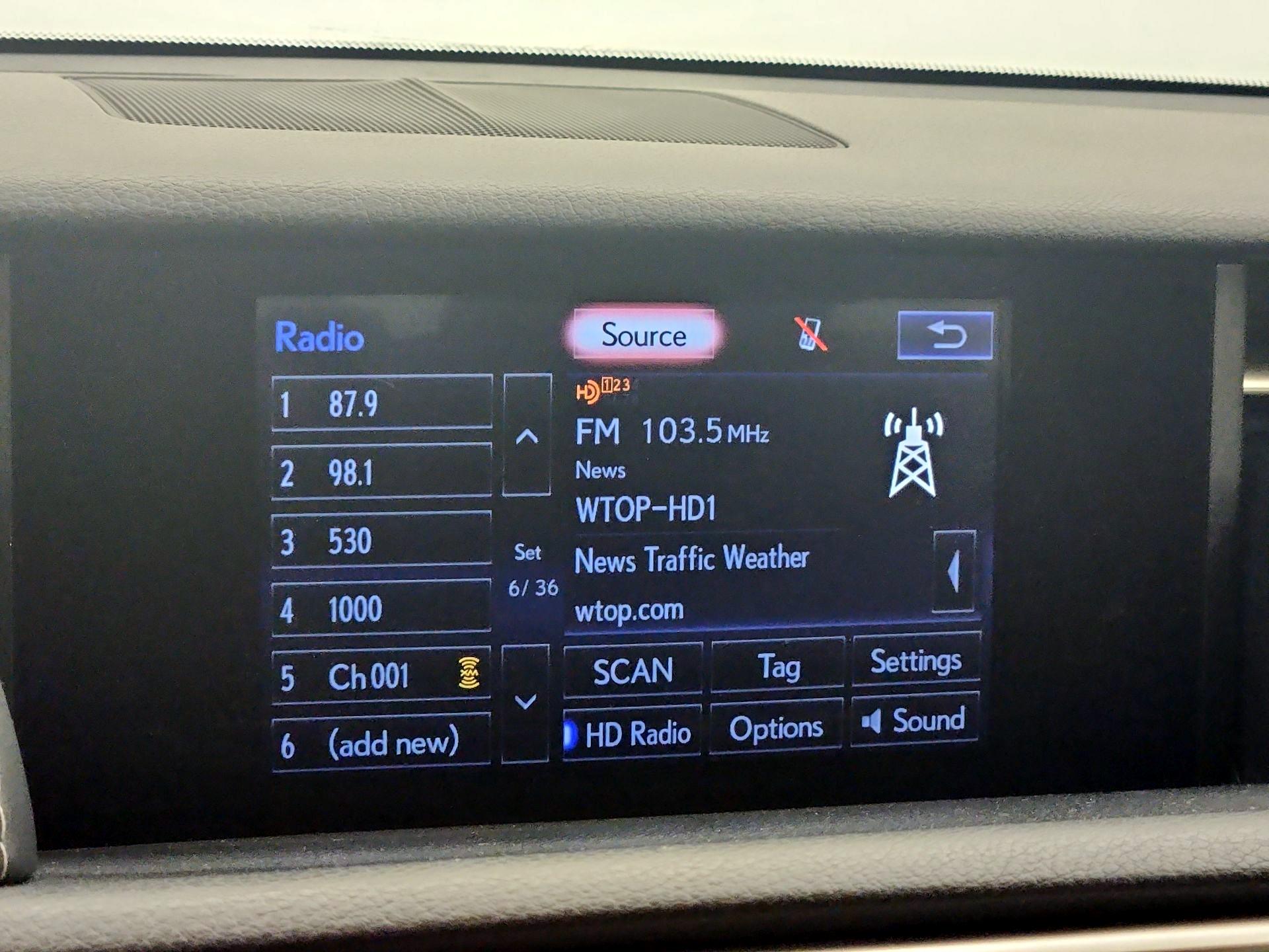 Thumbnail: 2015 Lexus IS - 16