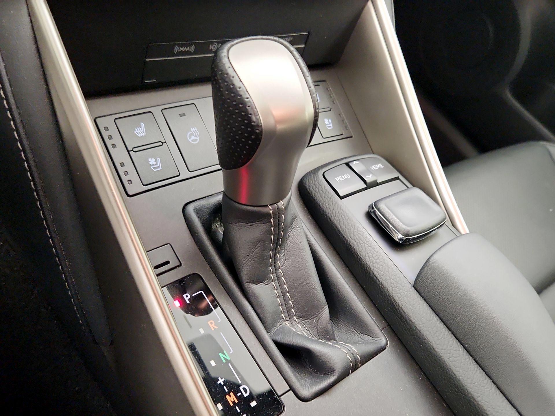 Thumbnail: 2015 Lexus IS - 18