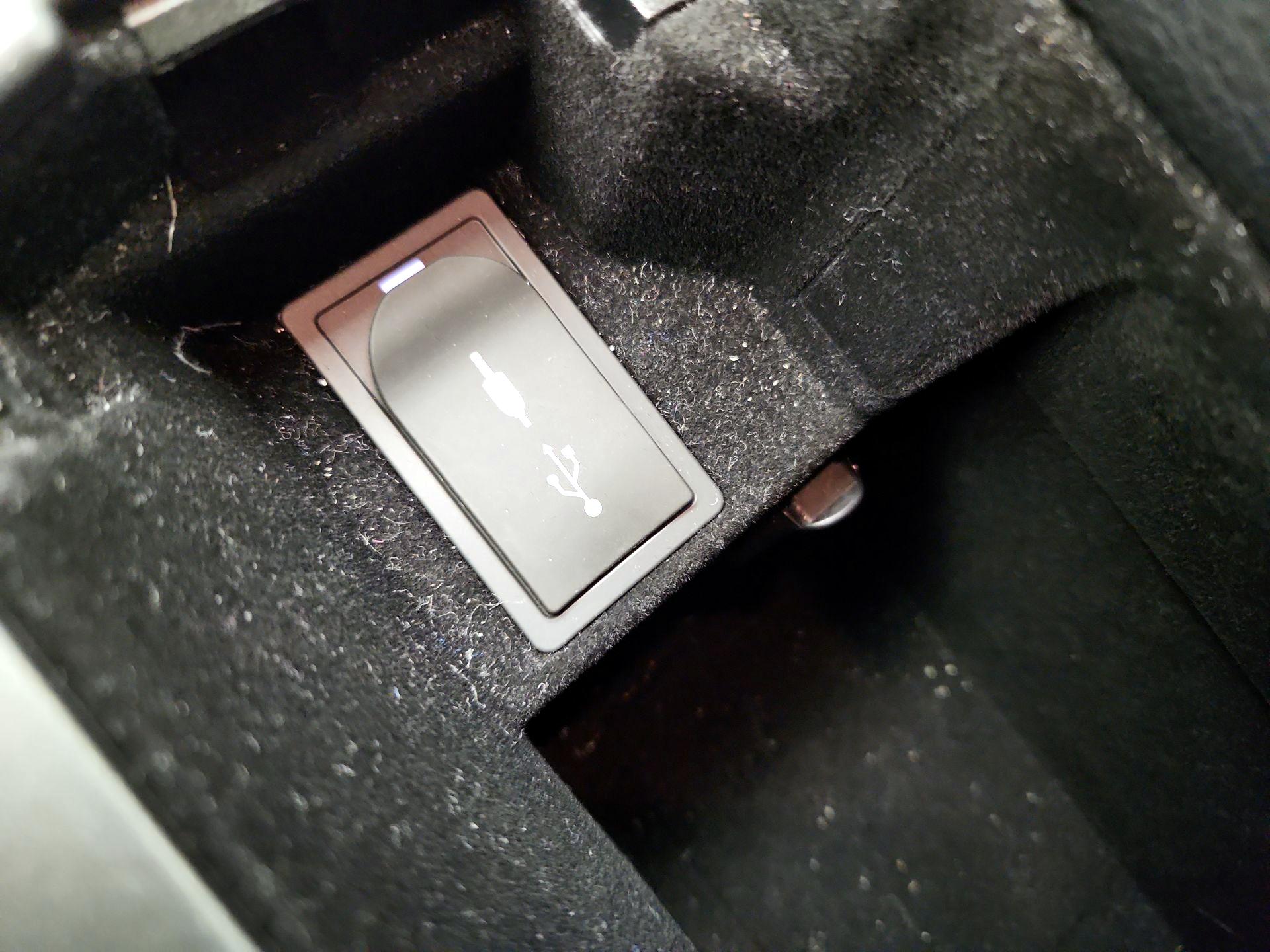 Thumbnail: 2015 Lexus IS - 19