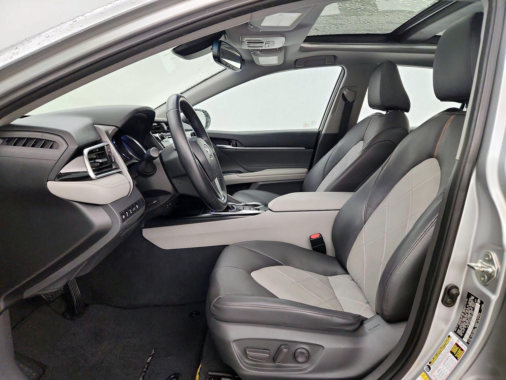 Thumbnail: 2018 Toyota Camry - 11