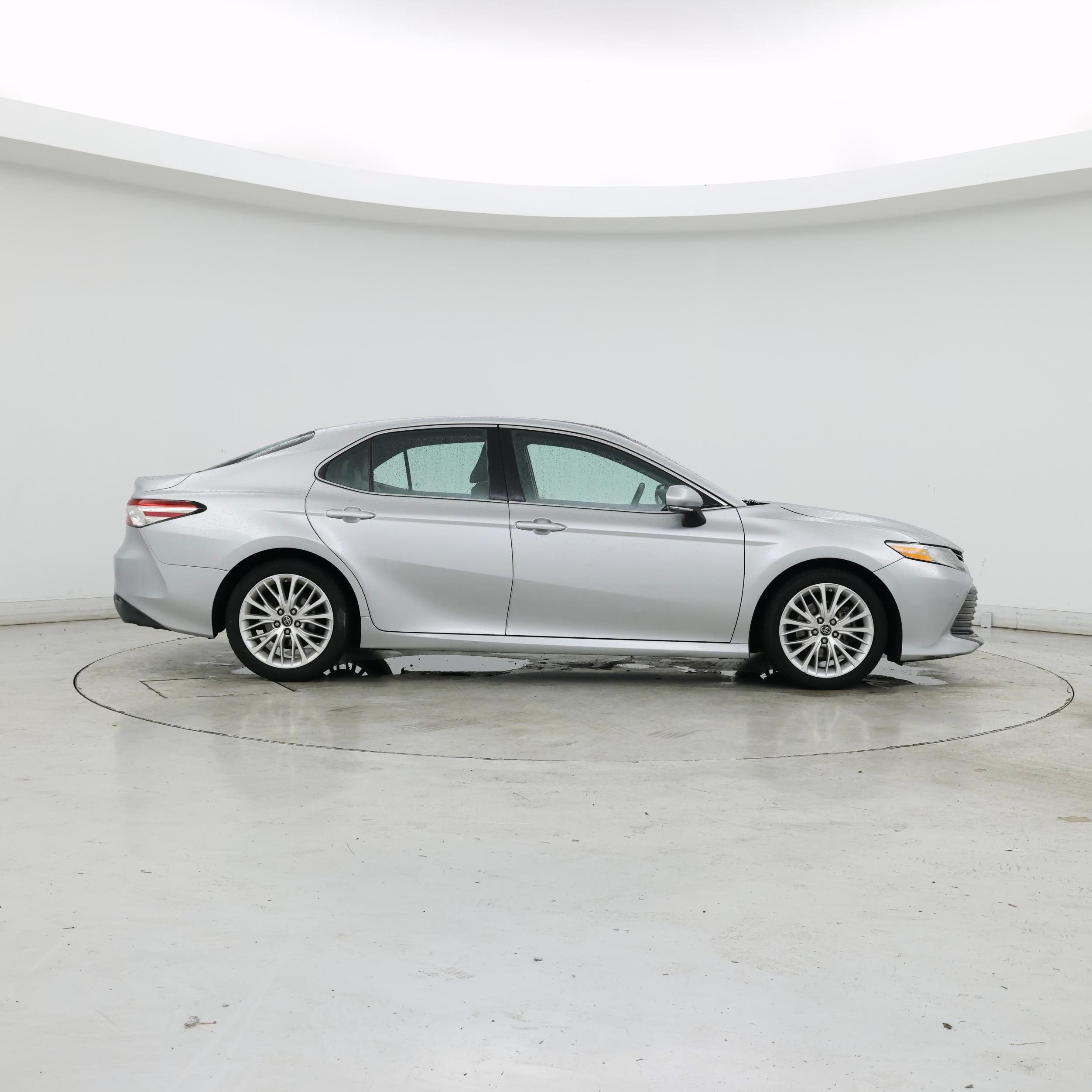 Thumbnail: 2018 Toyota Camry - 7