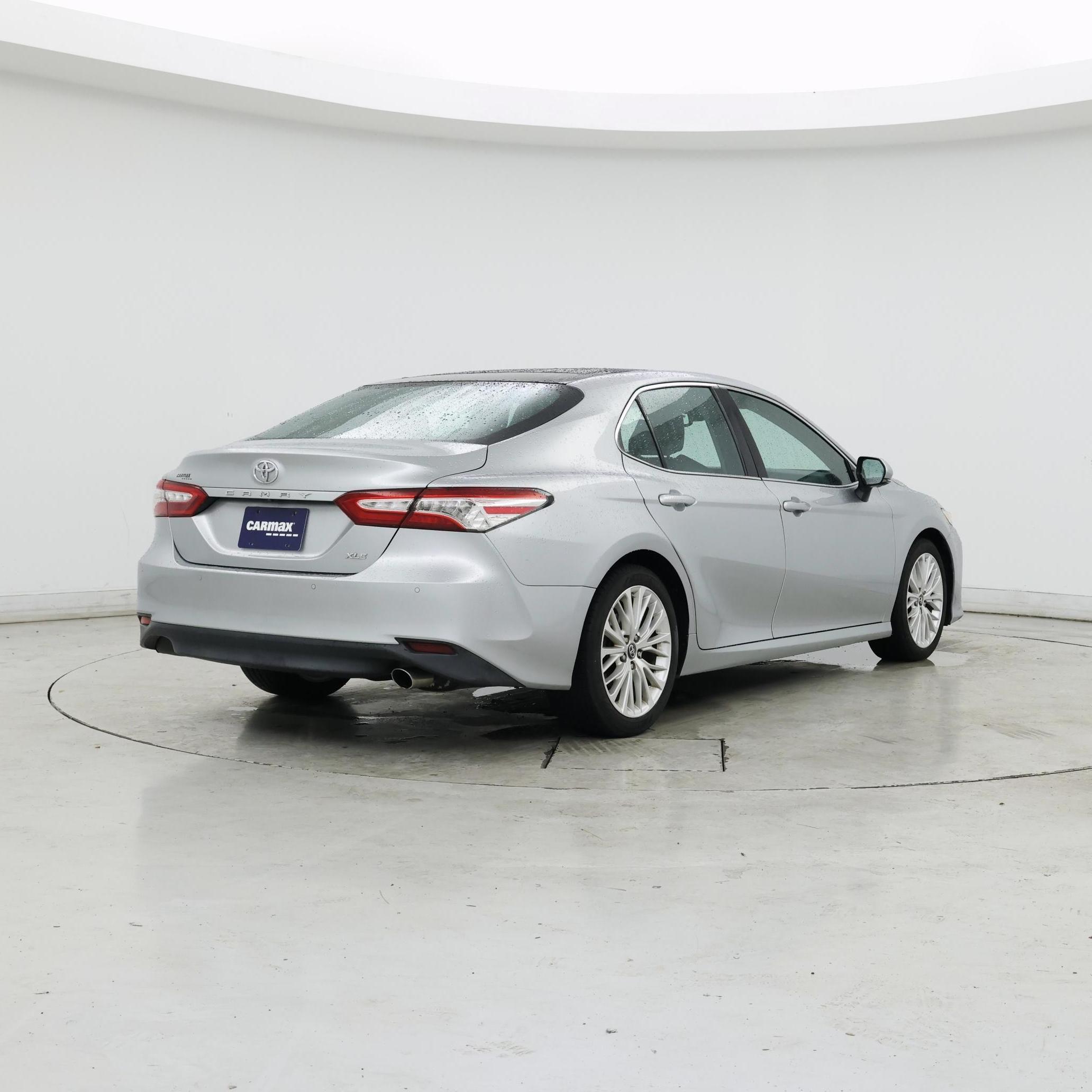 Thumbnail: 2018 Toyota Camry - 8