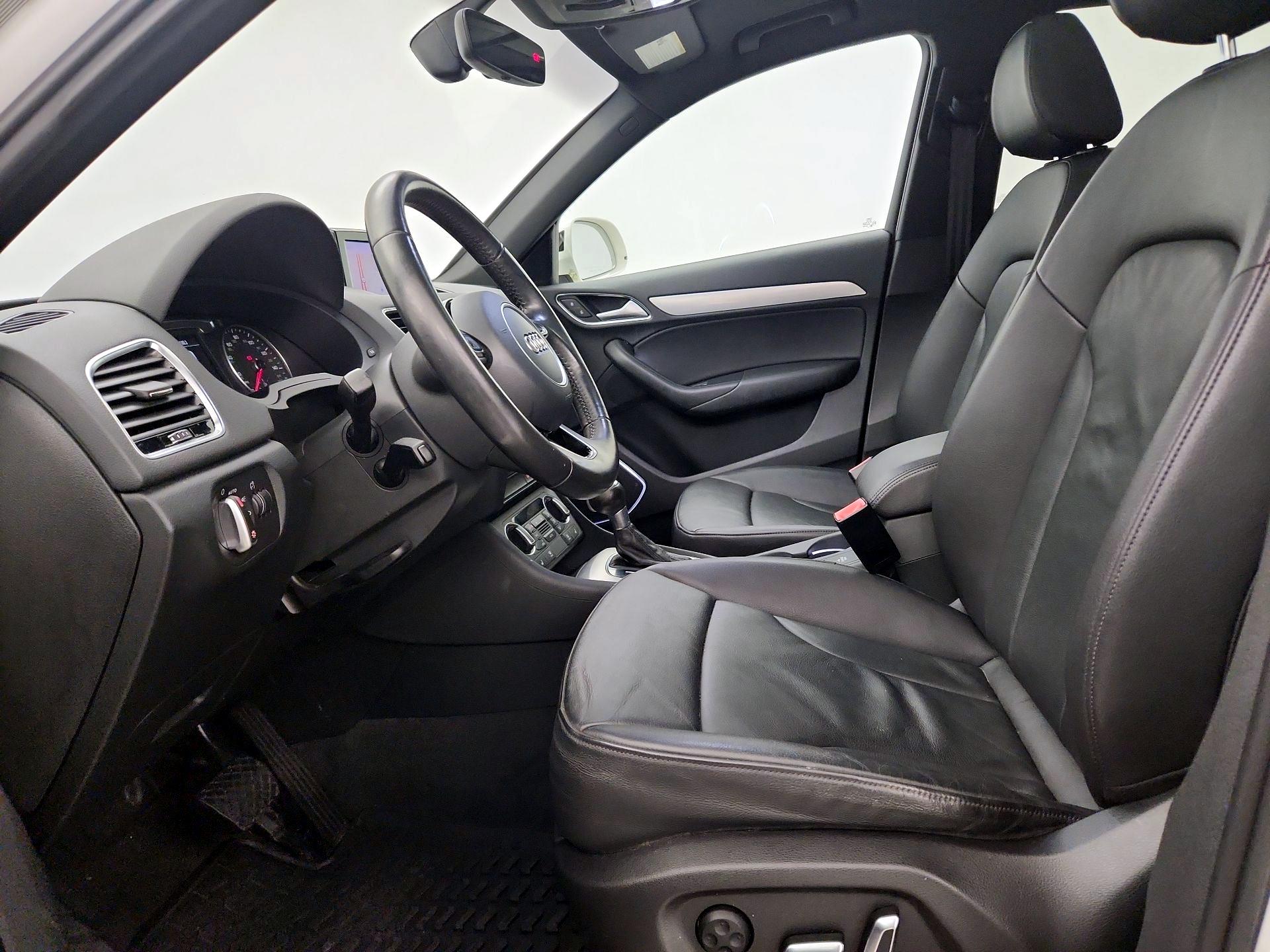 Thumbnail: 2017 Audi Q3 - 11