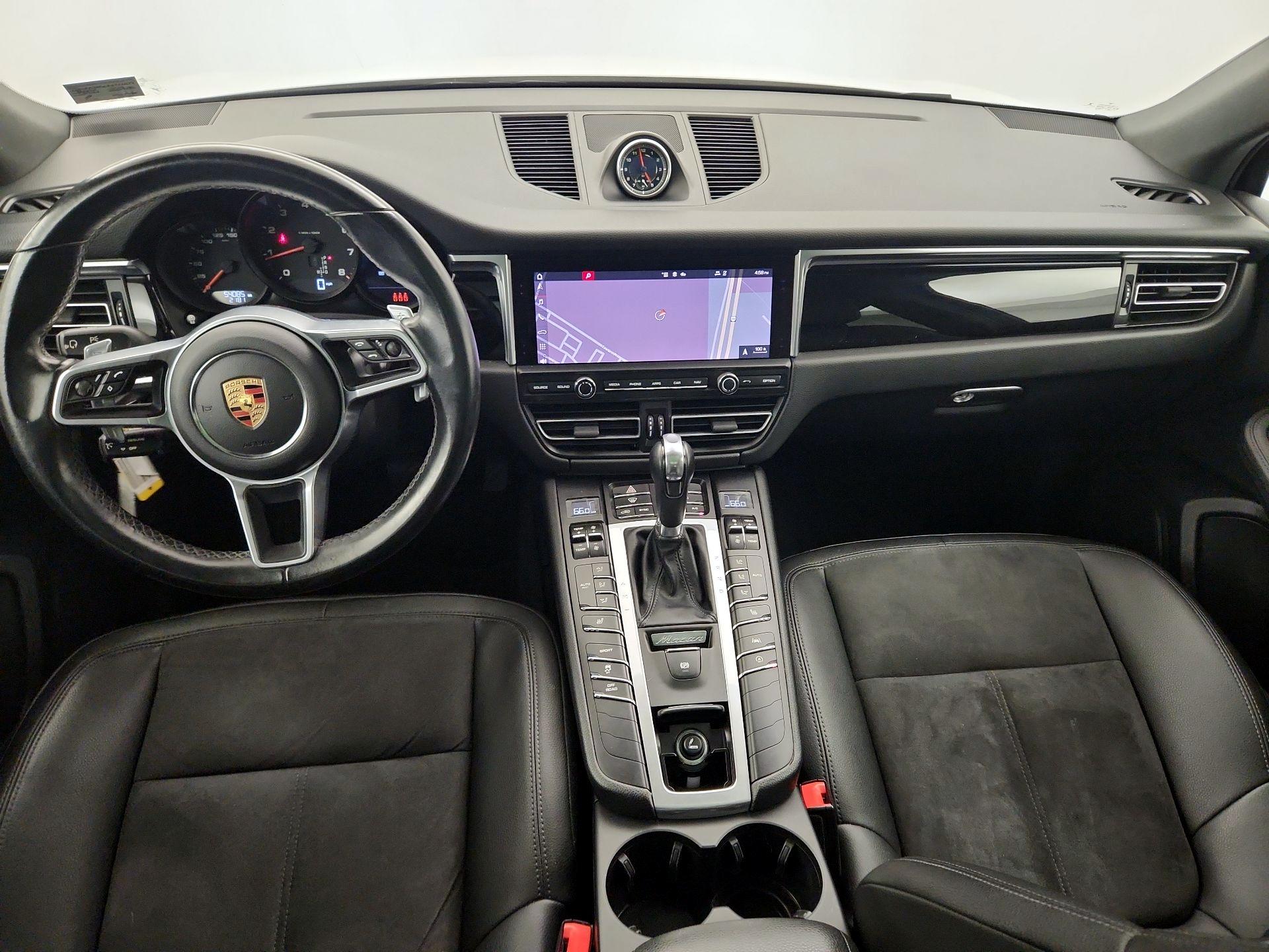 Thumbnail: 2021 Porsche Macan - 9