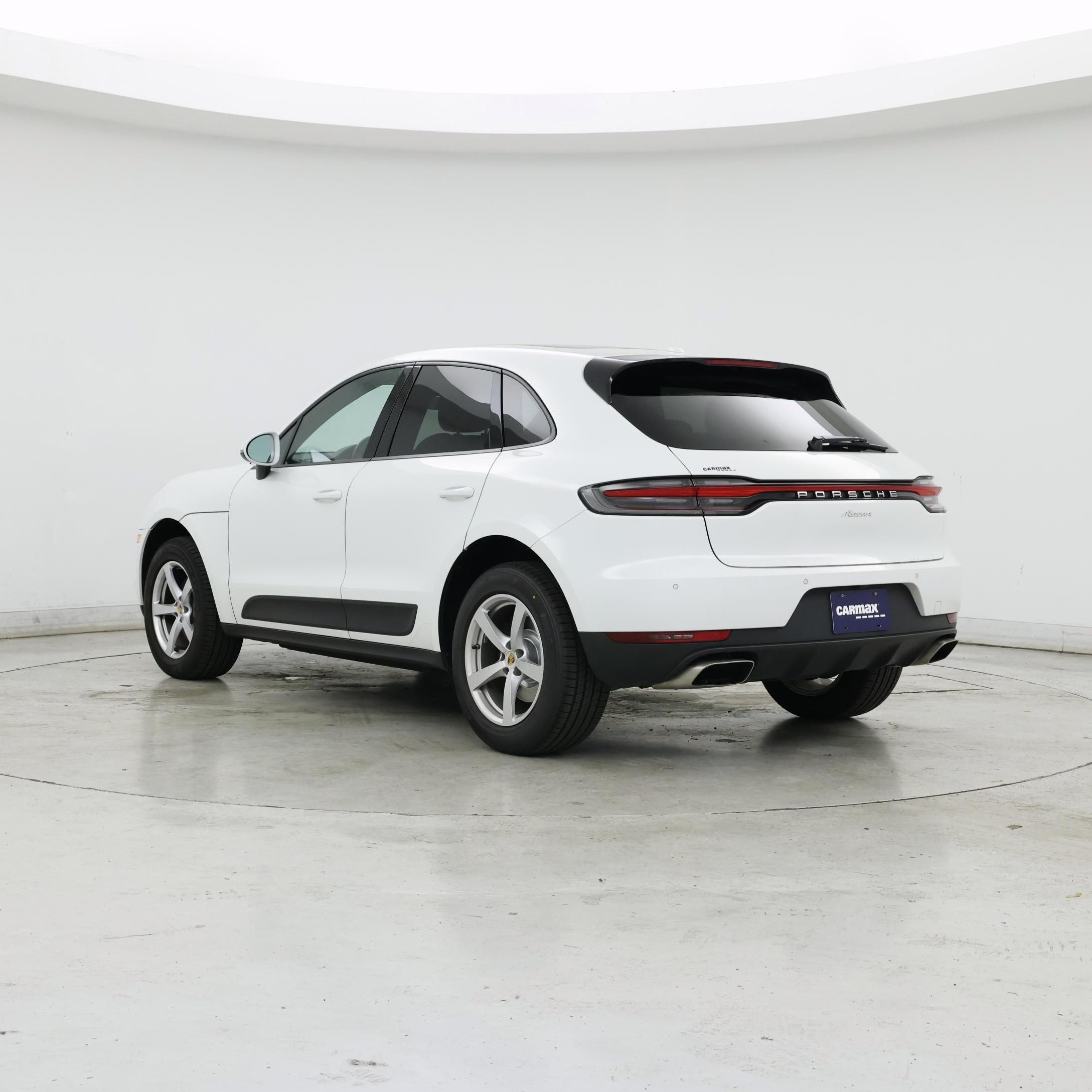 Thumbnail: 2021 Porsche Macan - 2