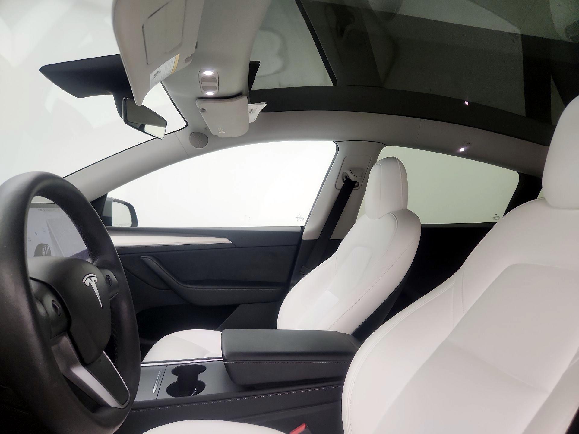 Thumbnail: 2023 Tesla Model Y - 18