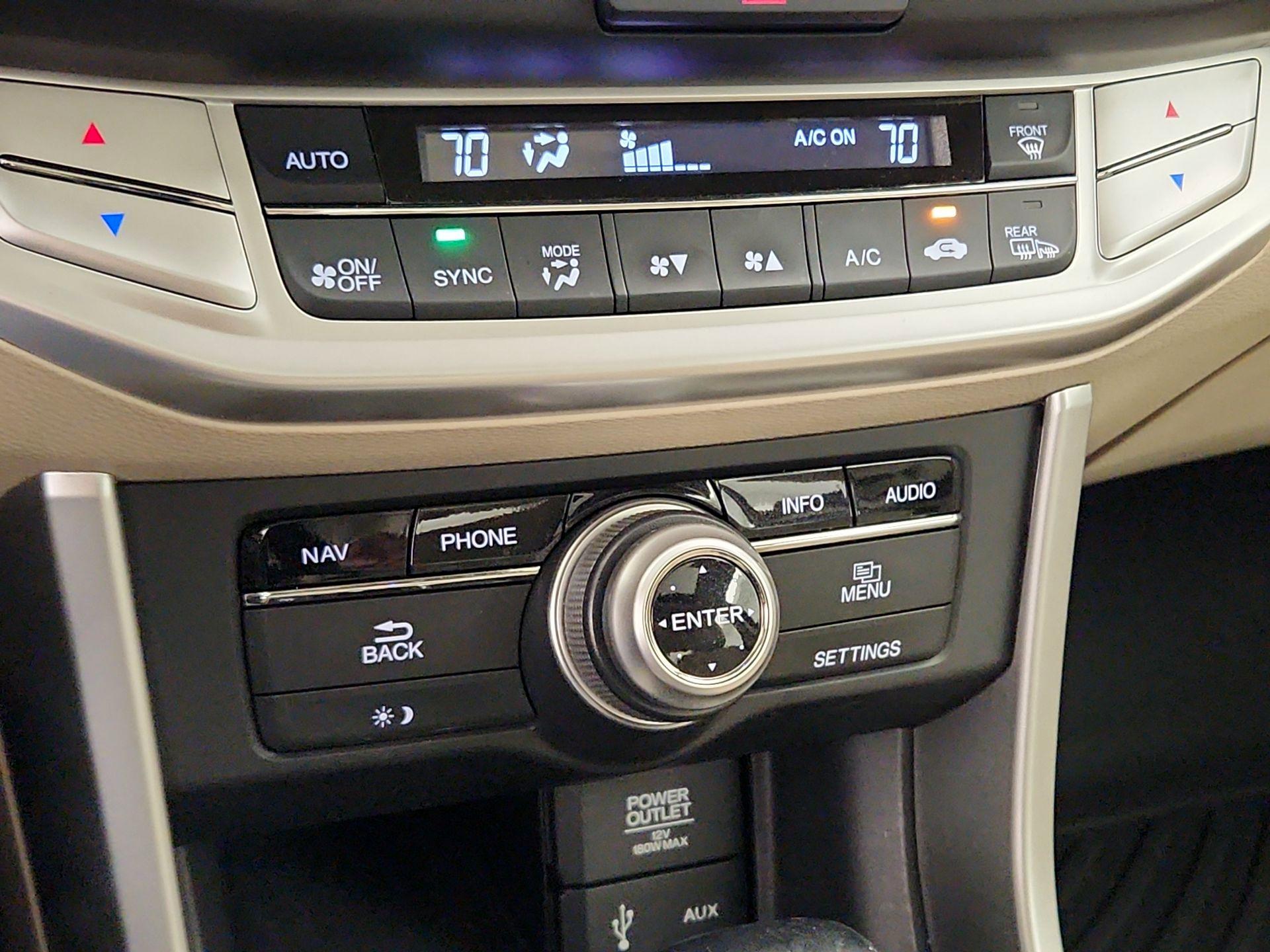 Thumbnail: 2015 Honda Accord - 17