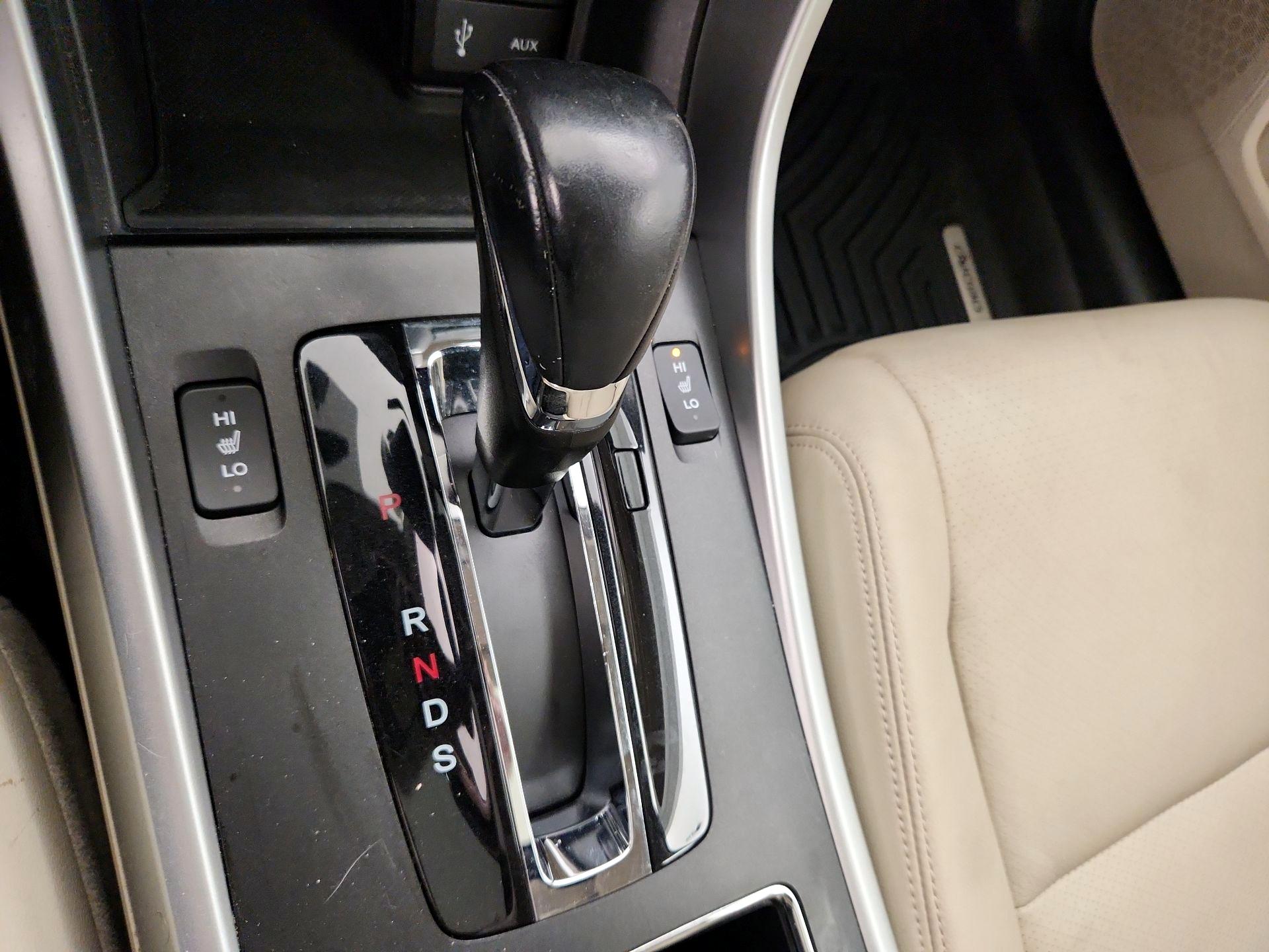 Thumbnail: 2015 Honda Accord - 18