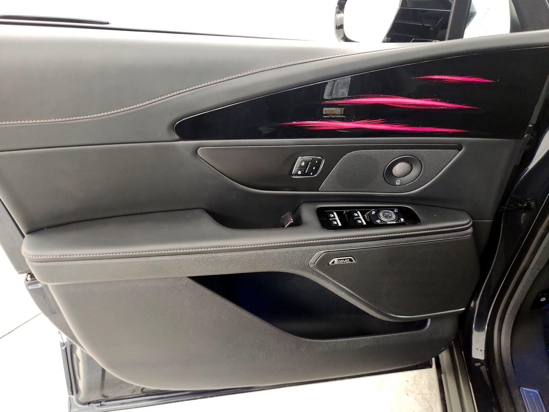 Thumbnail: 2024 Lincoln Nautilus - 12