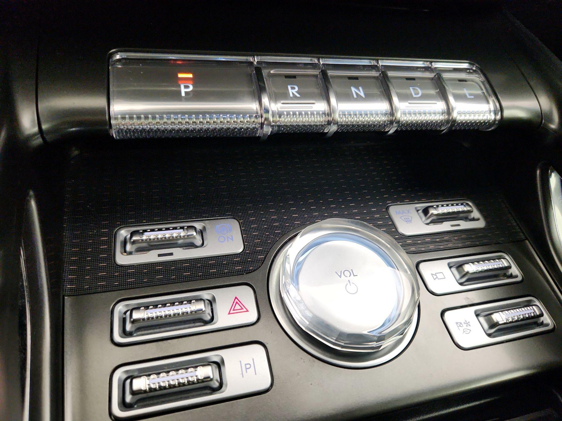 Thumbnail: 2024 Lincoln Nautilus - 18