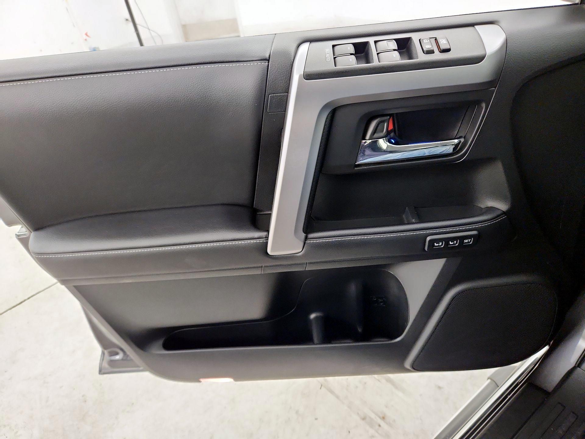 Thumbnail: 2022 Toyota 4Runner - 12