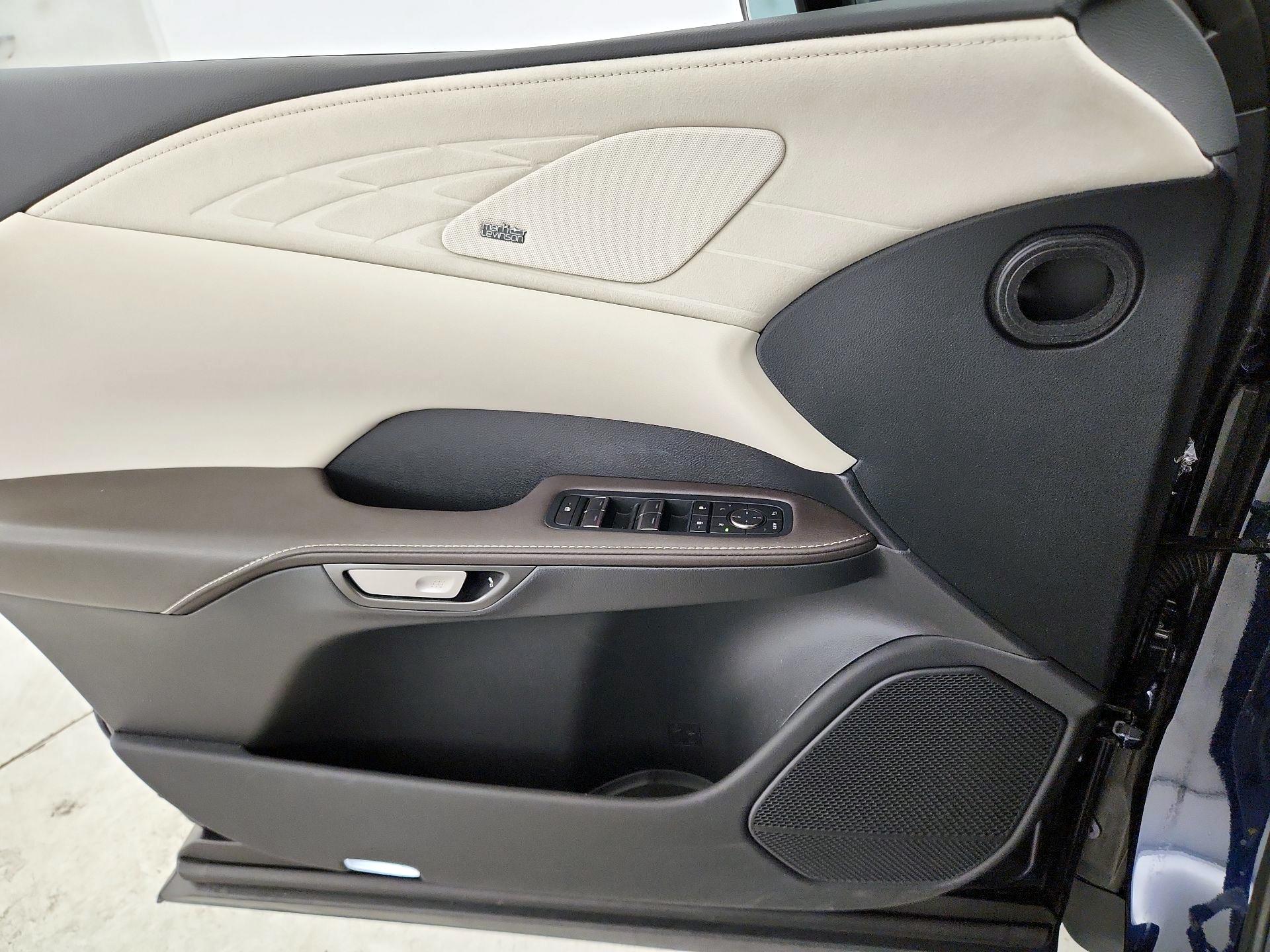 Thumbnail: 2023 Lexus RX - 12