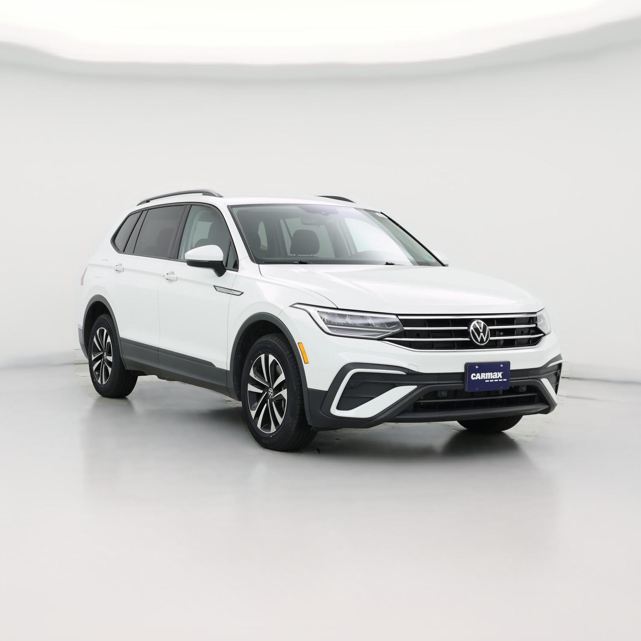 Thumbnail: 2023 Volkswagen Tiguan - 1