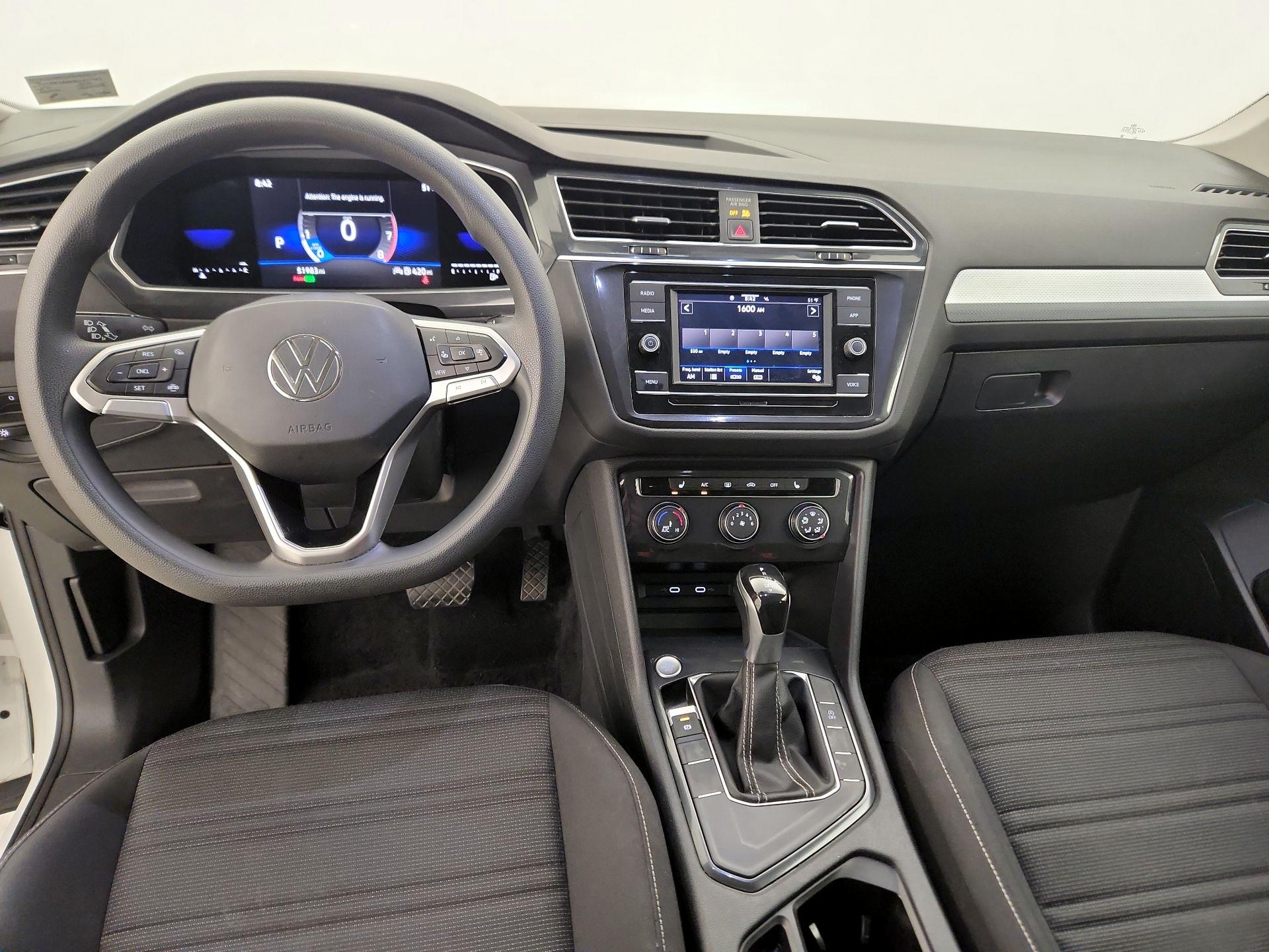 Thumbnail: 2023 Volkswagen Tiguan - 9