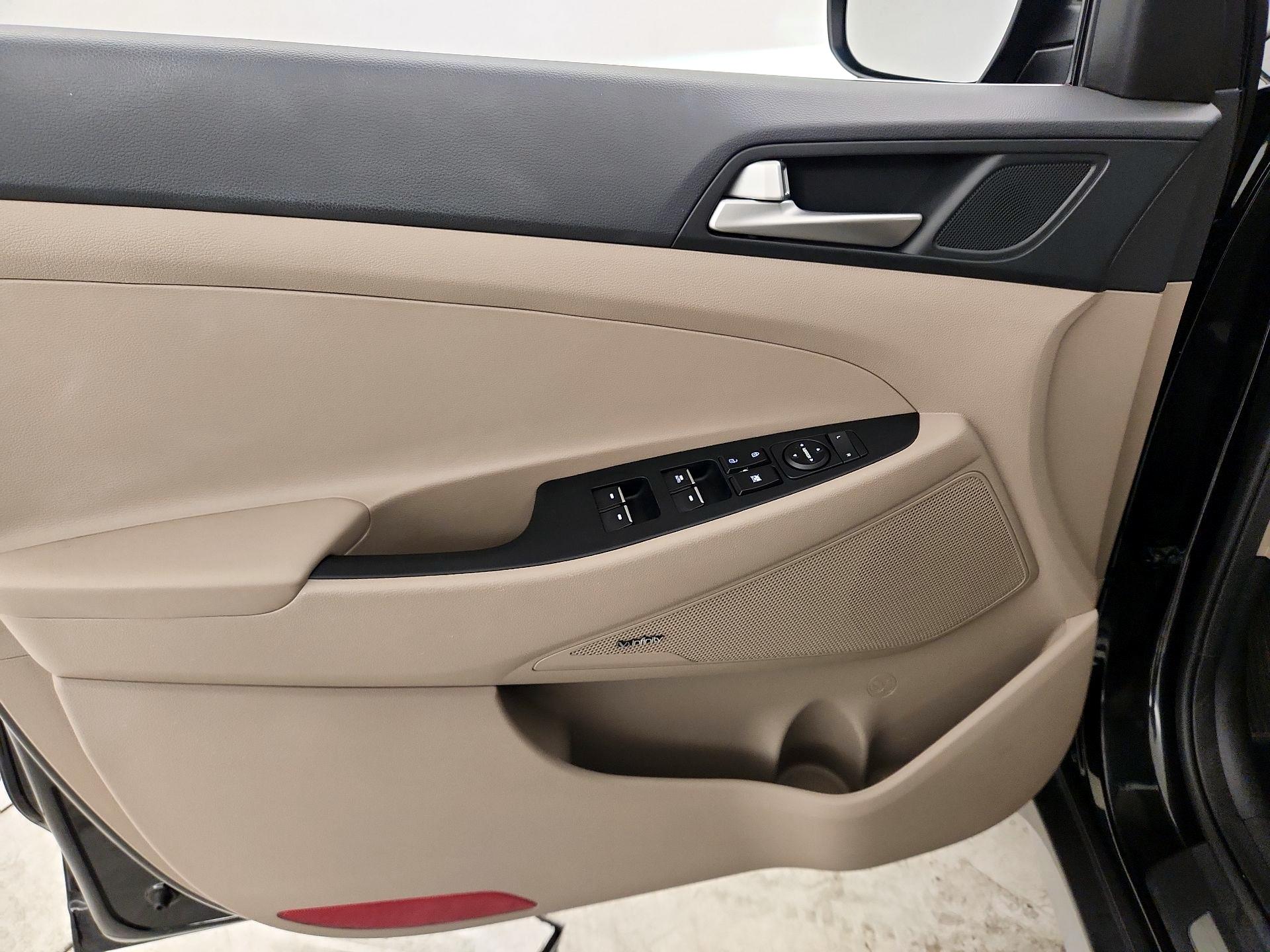 Thumbnail: 2021 Hyundai Tucson - 12