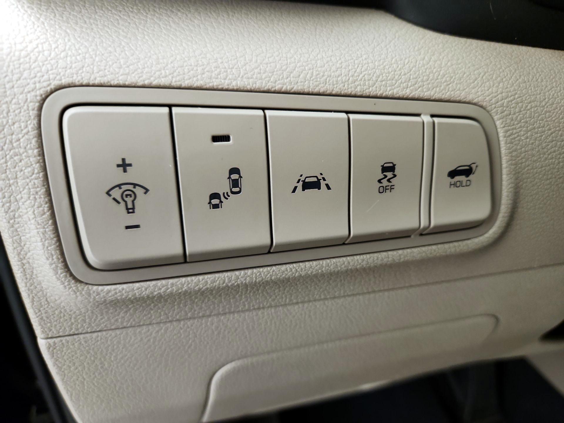 Thumbnail: 2021 Hyundai Tucson - 13