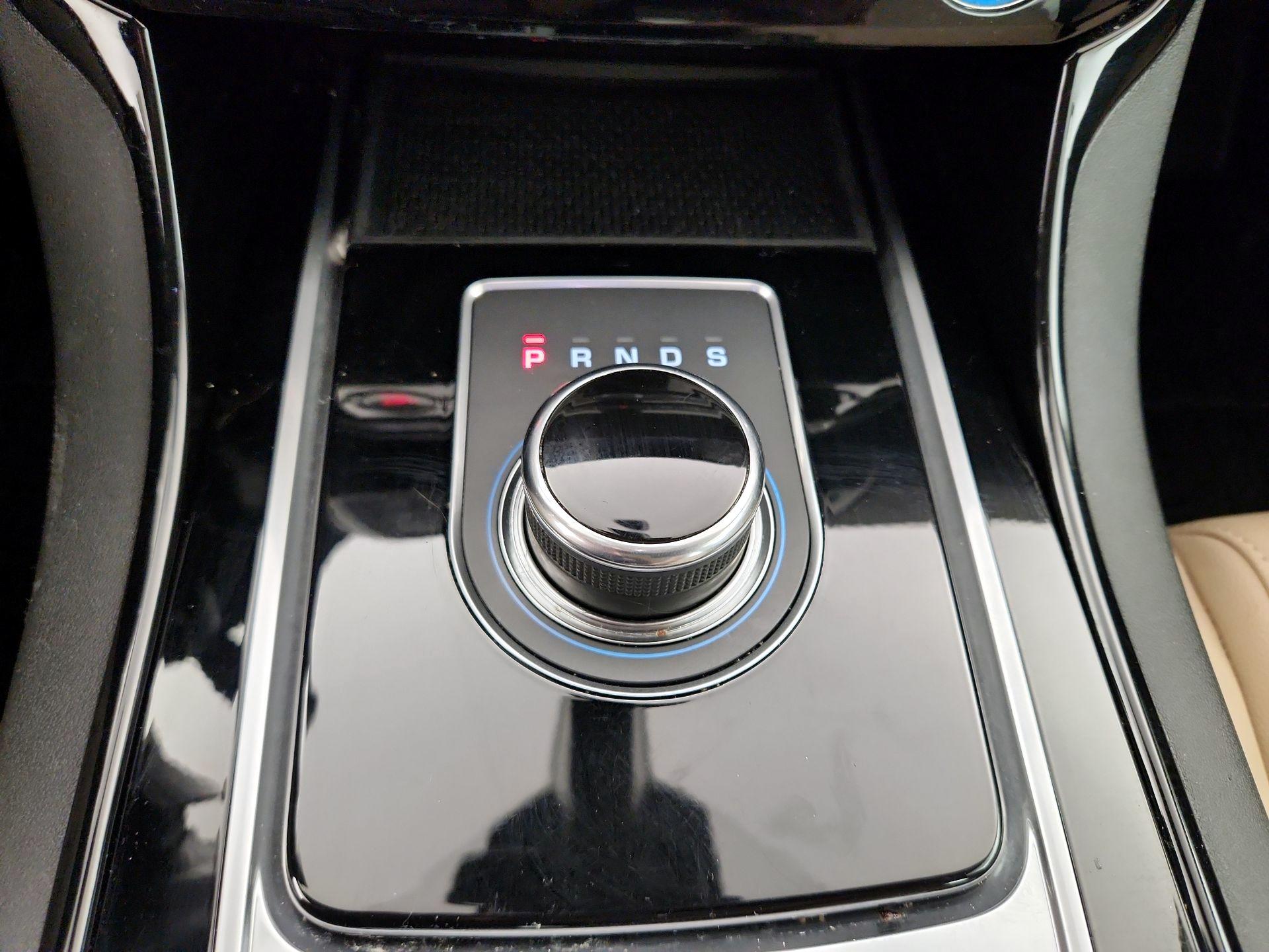 Thumbnail: 2017 Jaguar XE - 17