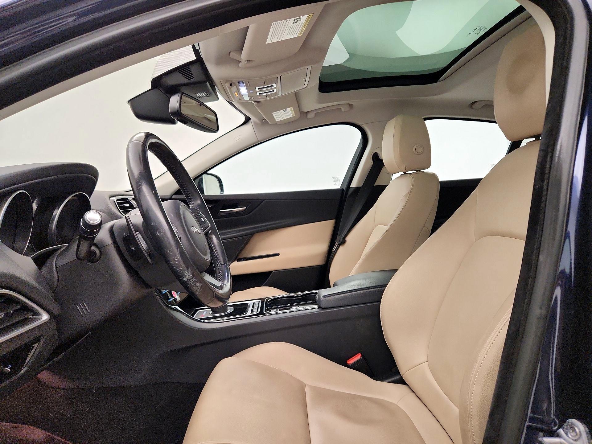 Thumbnail: 2017 Jaguar XE - 19