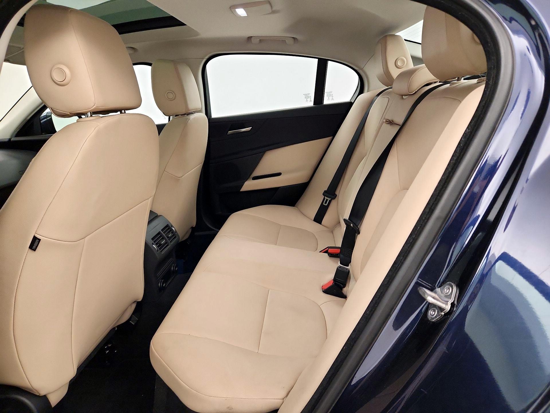 Thumbnail: 2017 Jaguar XE - 20