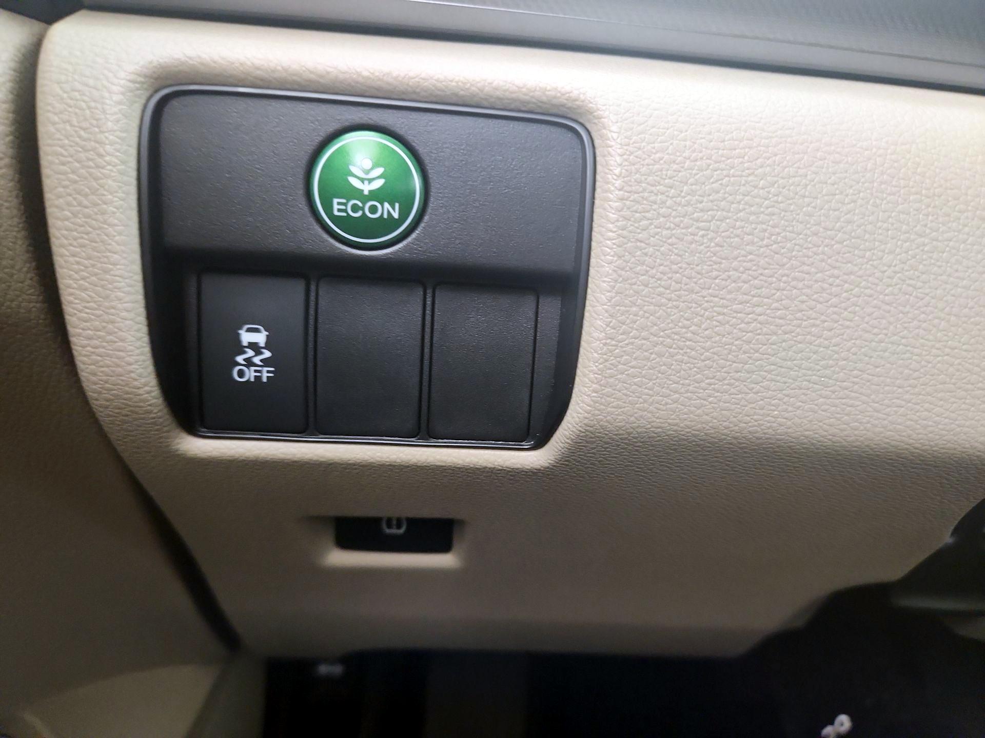 Thumbnail: 2015 Honda Accord - 13