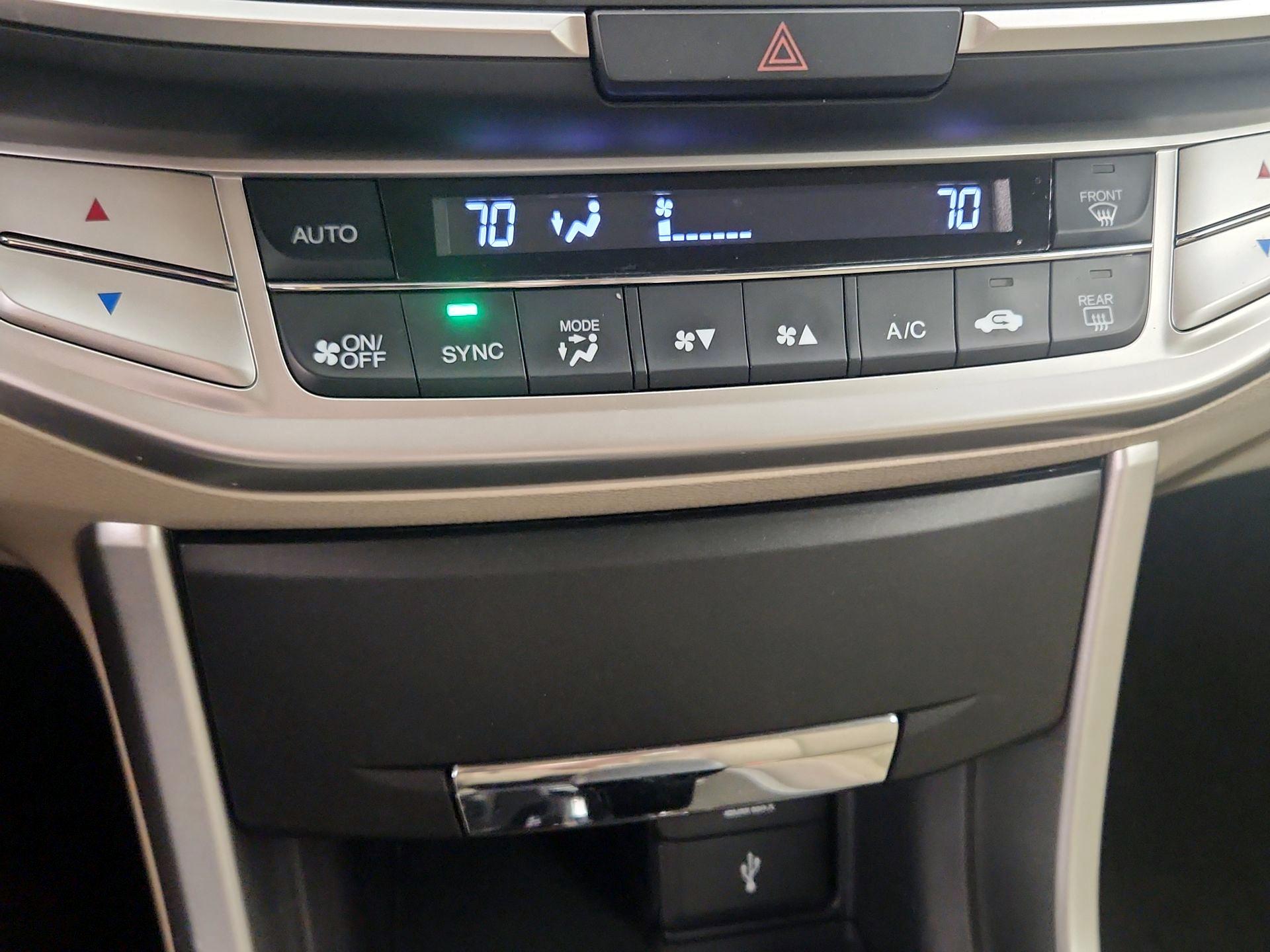 Thumbnail: 2015 Honda Accord - 16