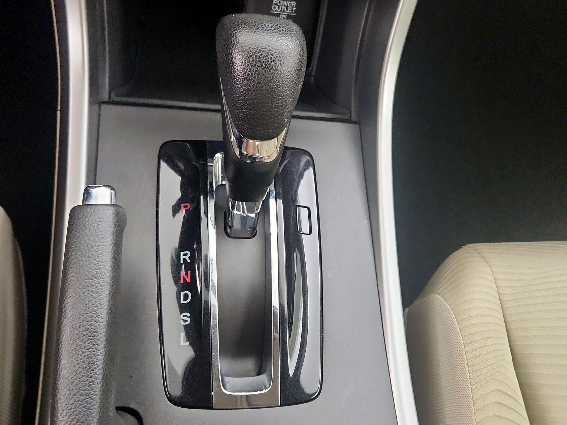 Thumbnail: 2015 Honda Accord - 17