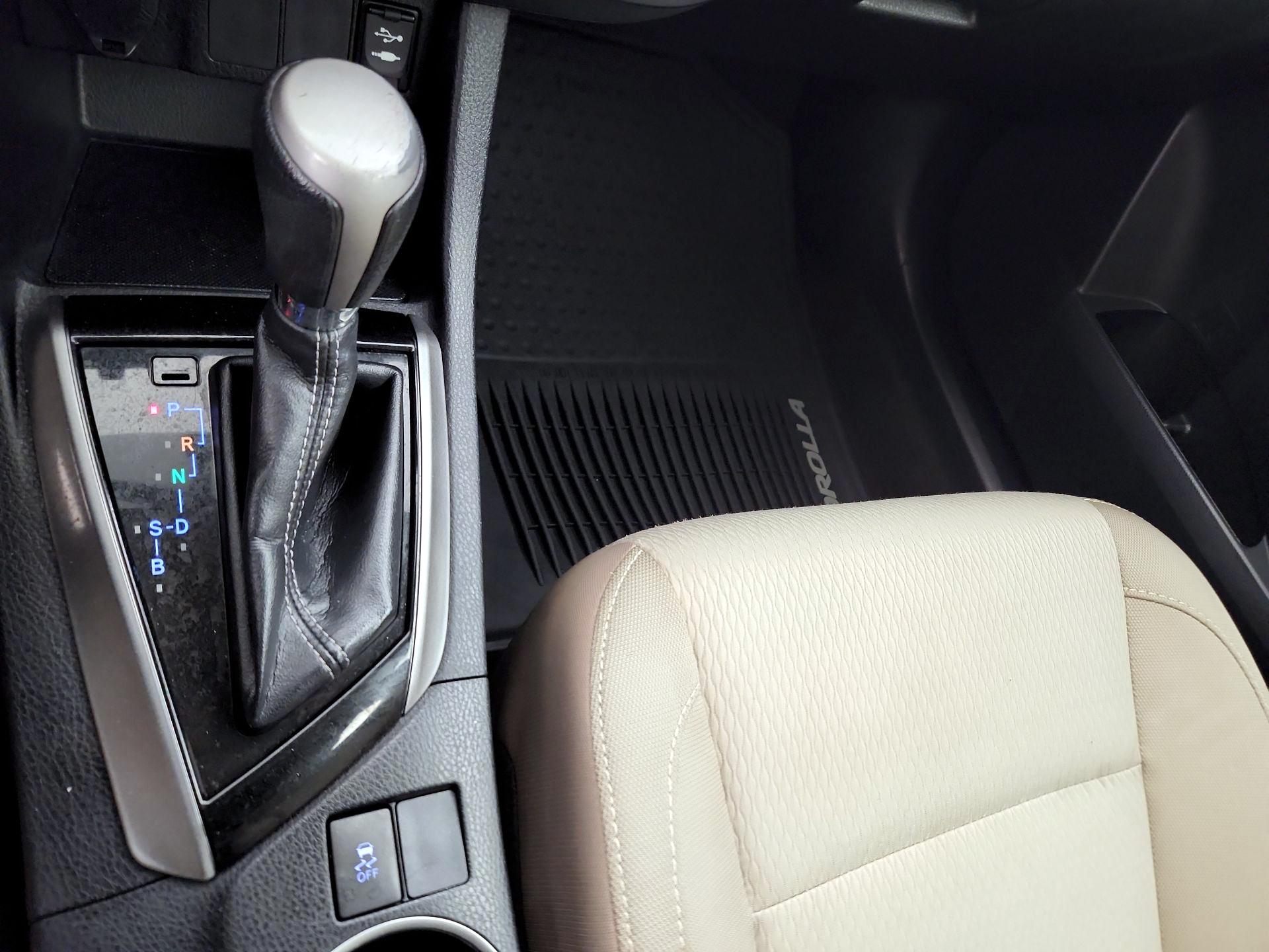 Thumbnail: 2016 Toyota Corolla - 17