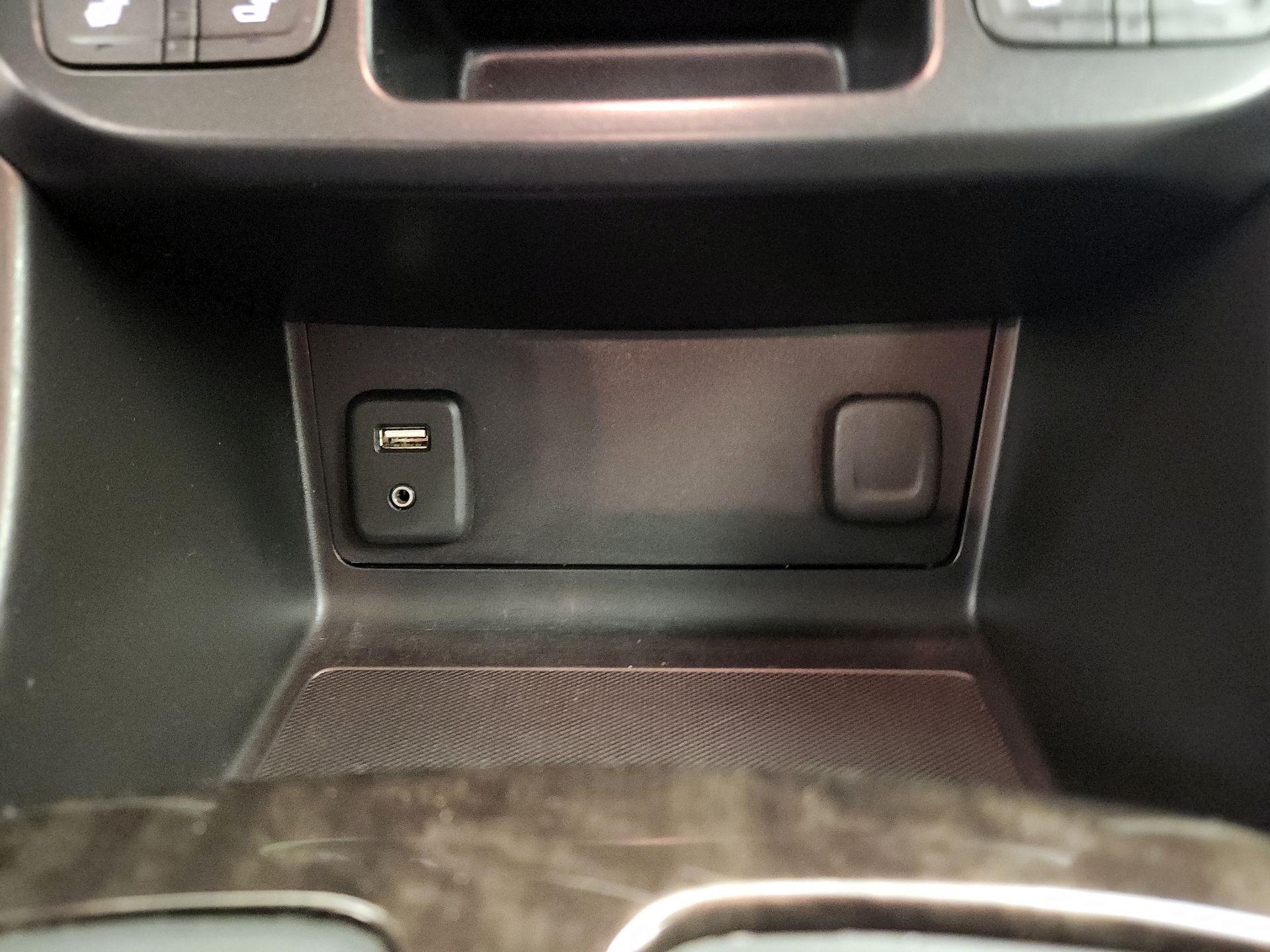 Thumbnail: 2016 GMC Canyon - 18